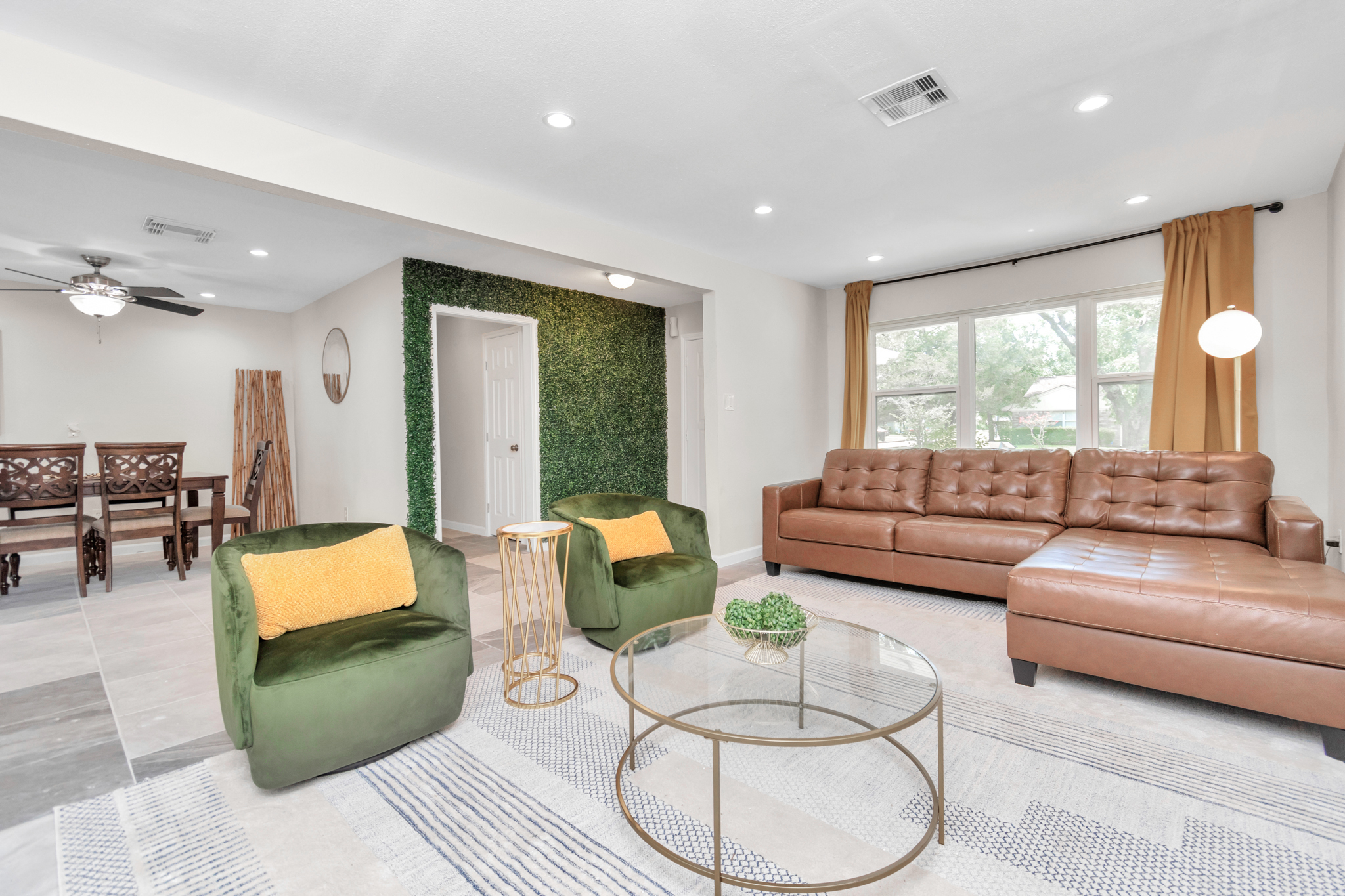 Charming Home mins from Galleria, Med Center & NRG photo 4