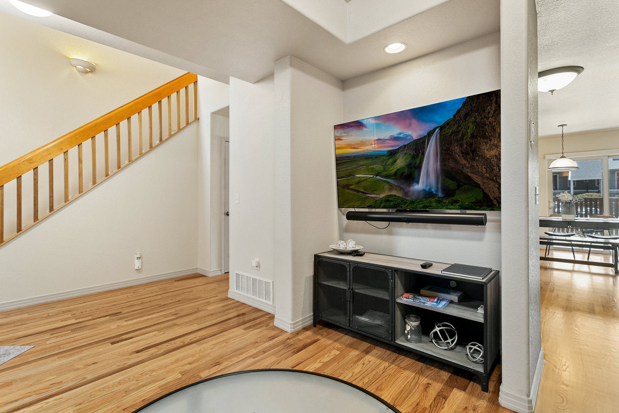 1810sq/f Executive Townhouse photo 4