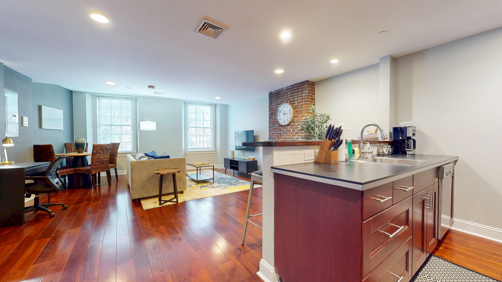 Furnished, Spacious 1B in Boston’s Historic Faneui photo 4