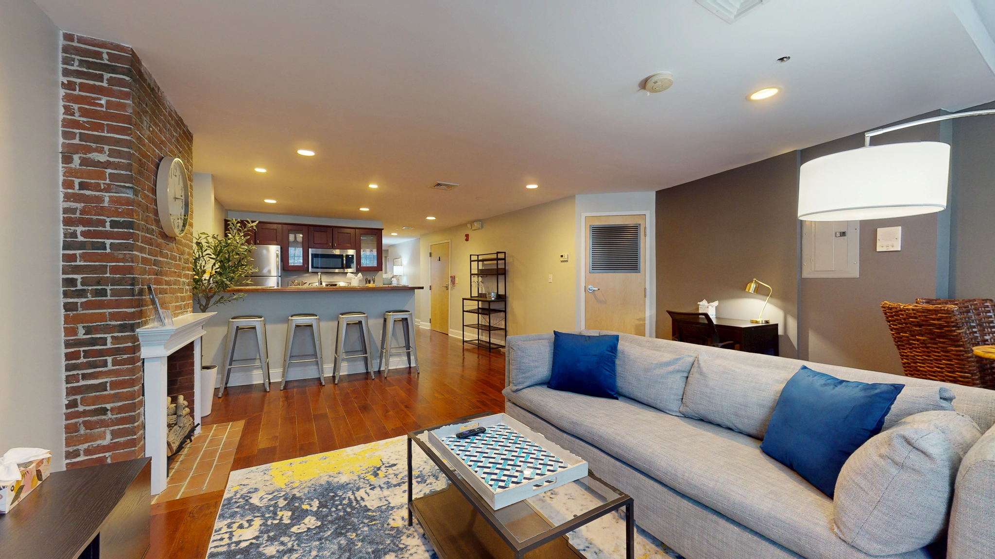 Furnished, Spacious 1B in Boston’s Historic Faneui photo 5