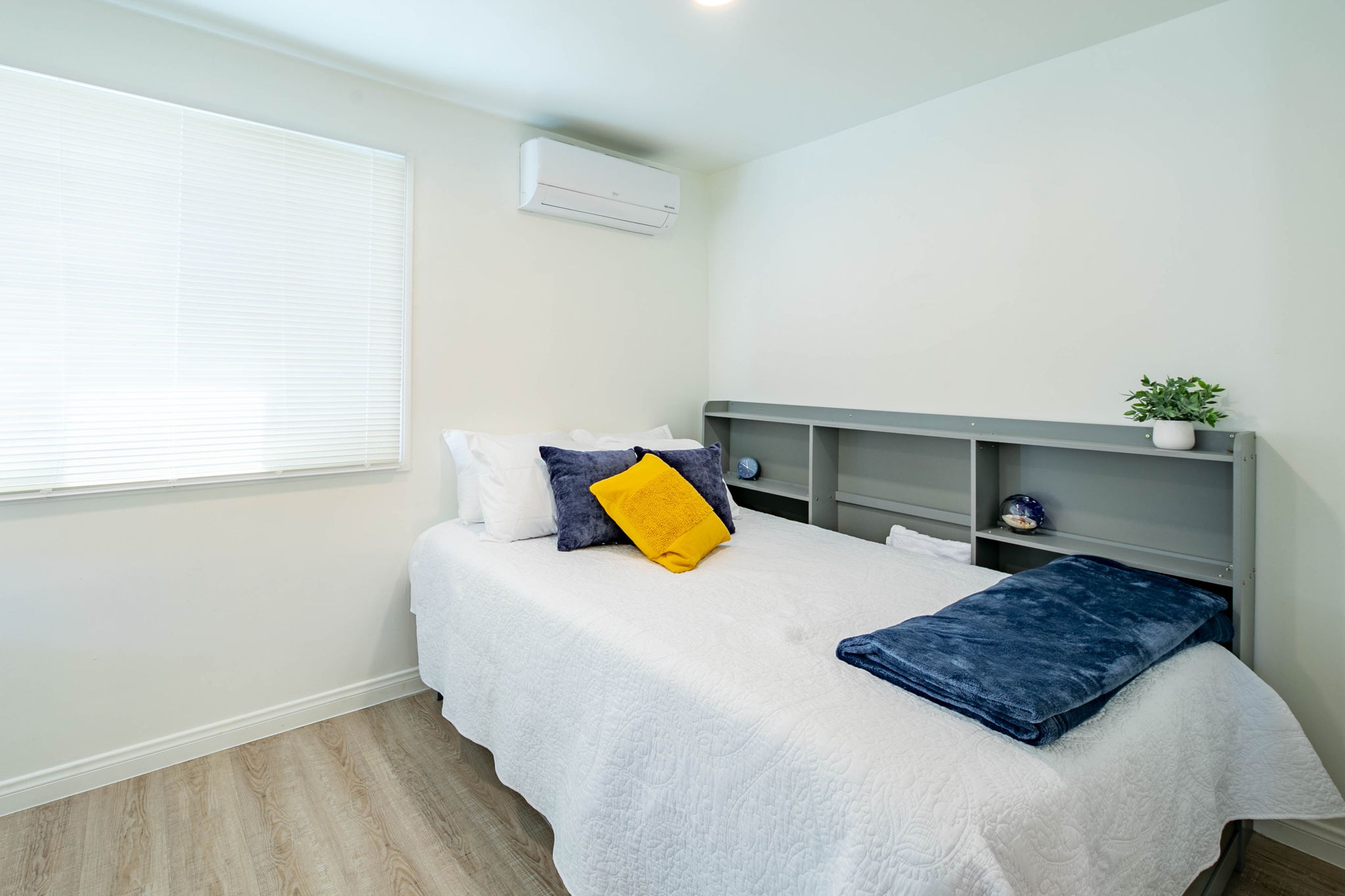*NEWLY* Remodeled Chic Home near Disneyland photo 5