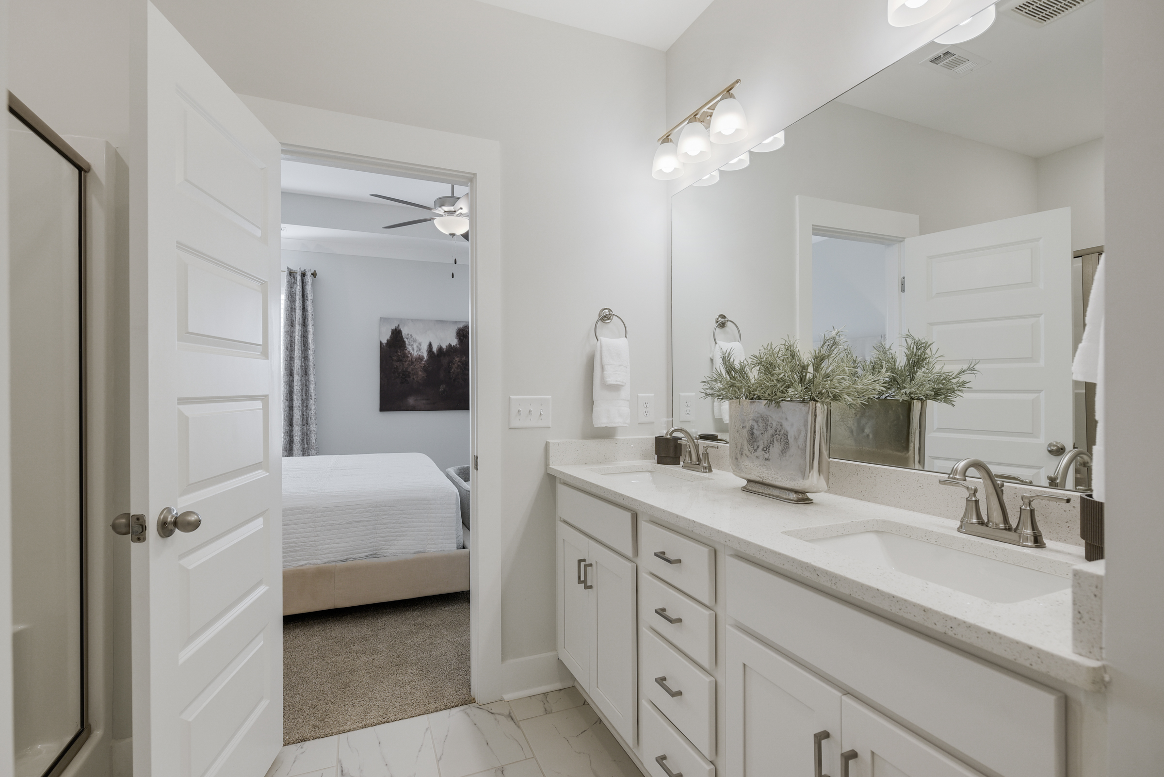 Modern Luxury 2-Story Home | 20 mins to Nashville photo 2
