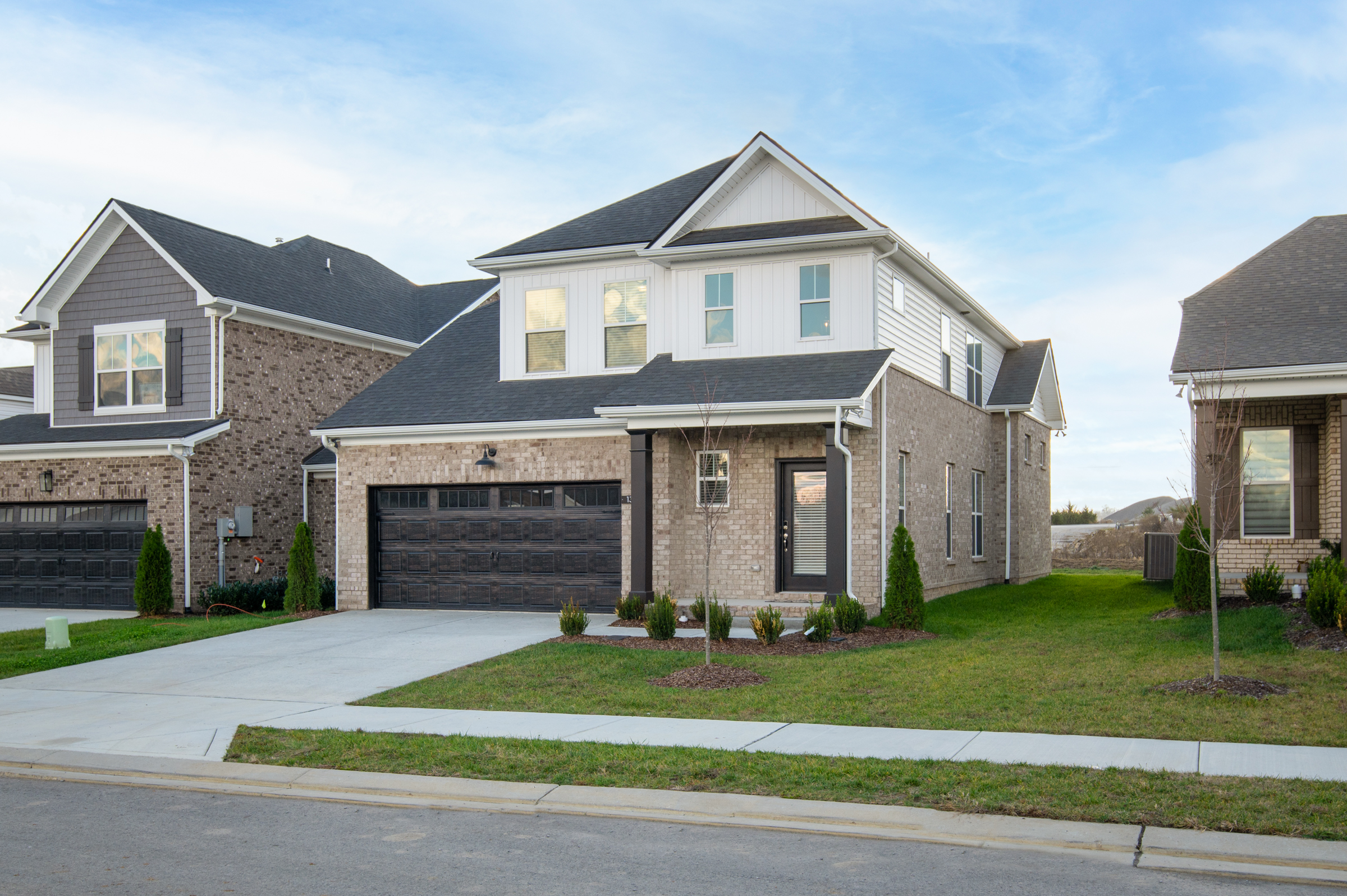 Modern Luxury 2-Story Home | 20 mins to Nashville photo 3