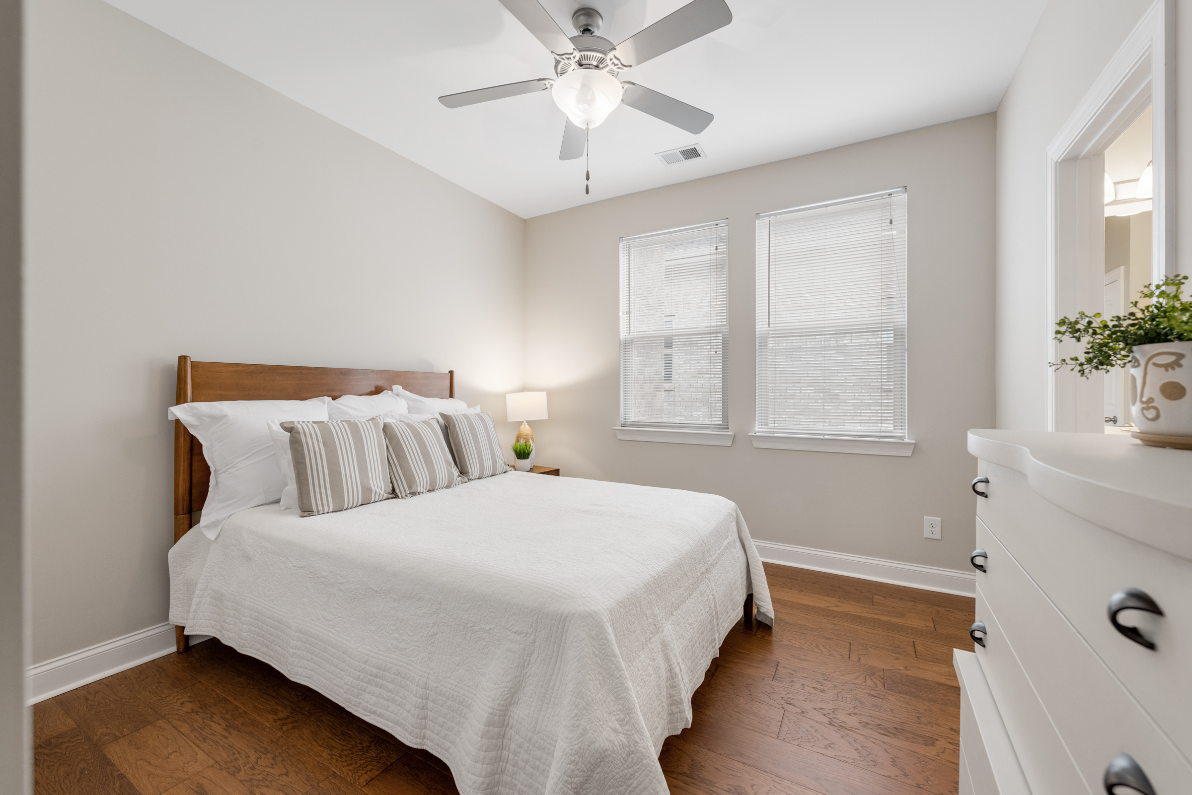 Luxury 3BR Retreat near Hendersonville Attractions photo 4