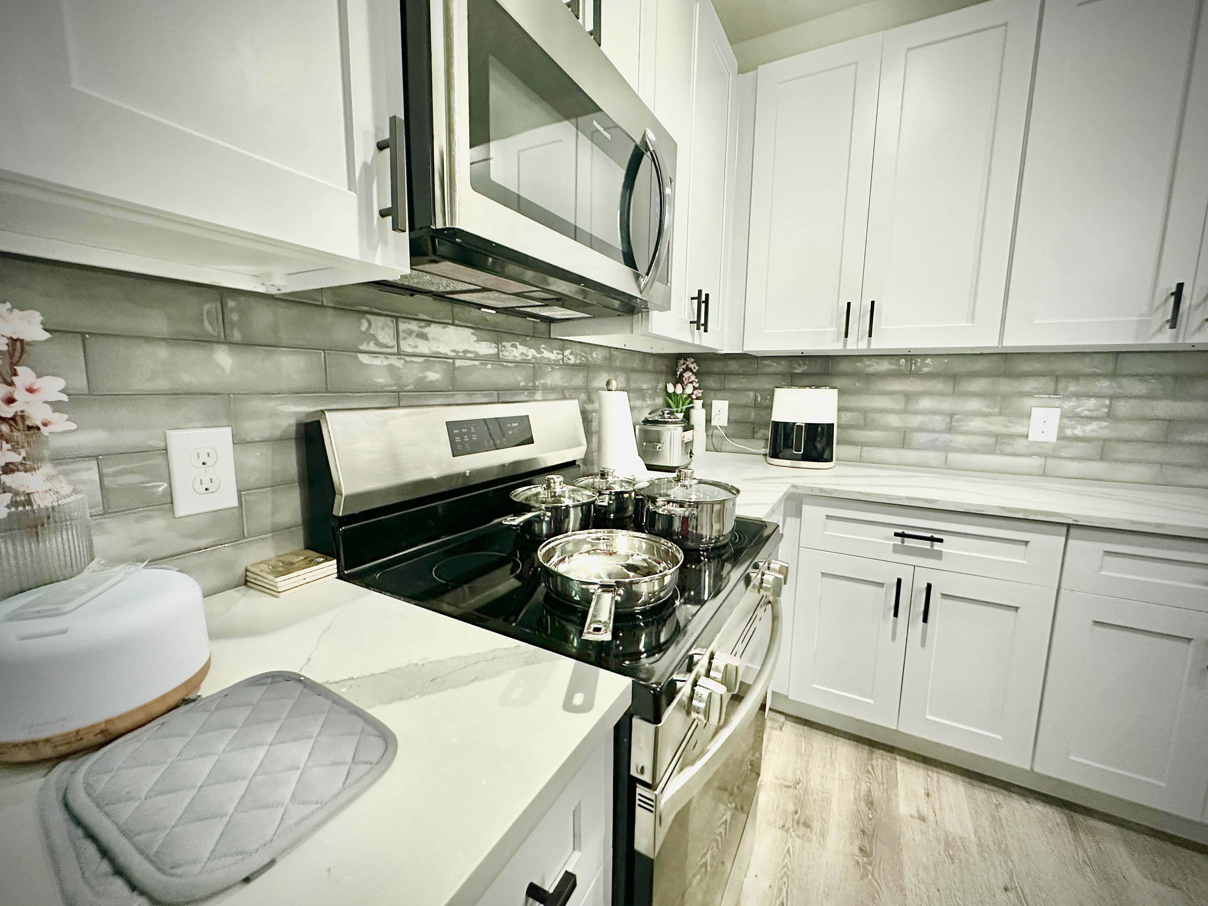 Modern & Stylish Humble Haven - Minutes from IAH! photo 3