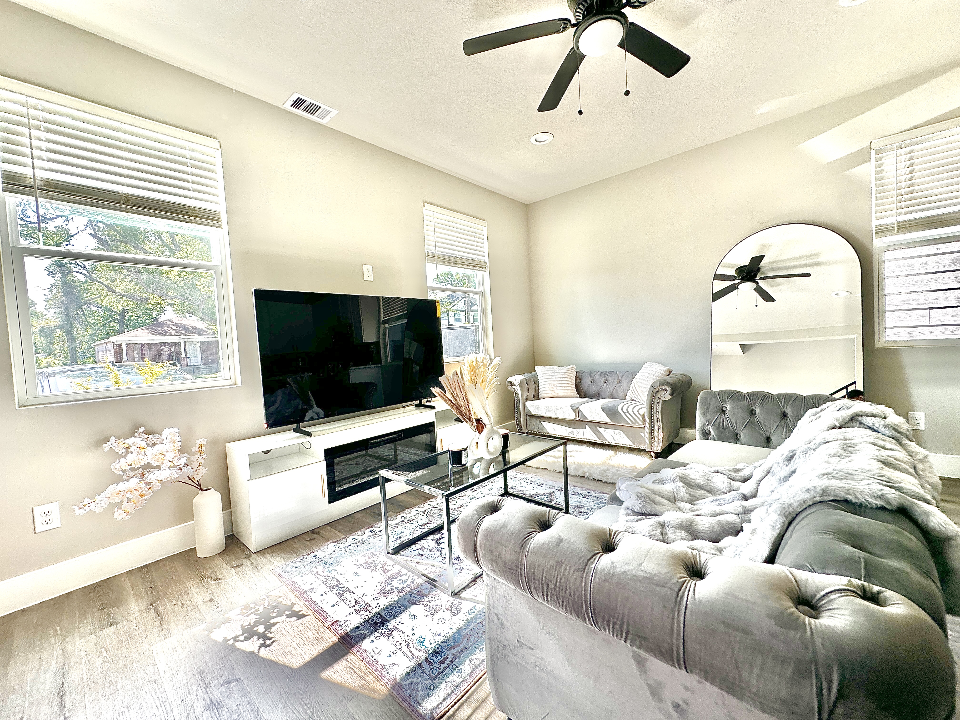 Modern & Stylish Humble Haven - Minutes from IAH! photo 4