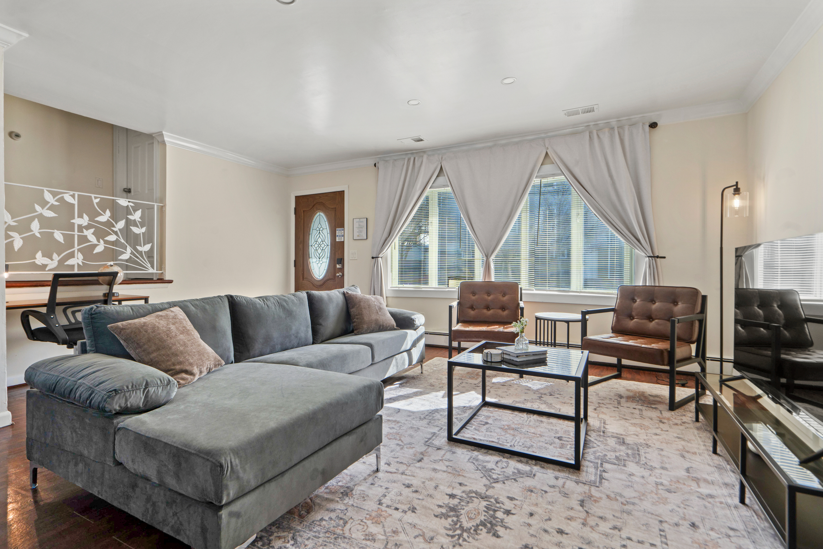 Group Chic , 25 Mins ->NYC , Free Parking , W/D photo 4