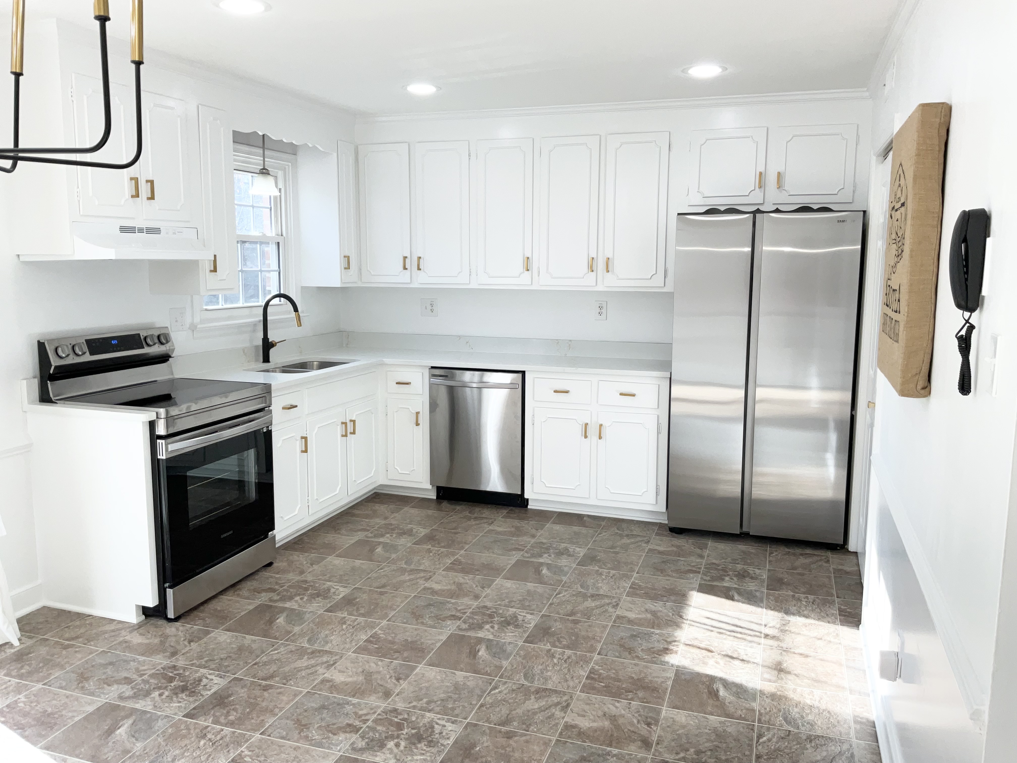3BR/3BA/BACKYARD-Private & Fenced/The COVEMEADOW photo 5