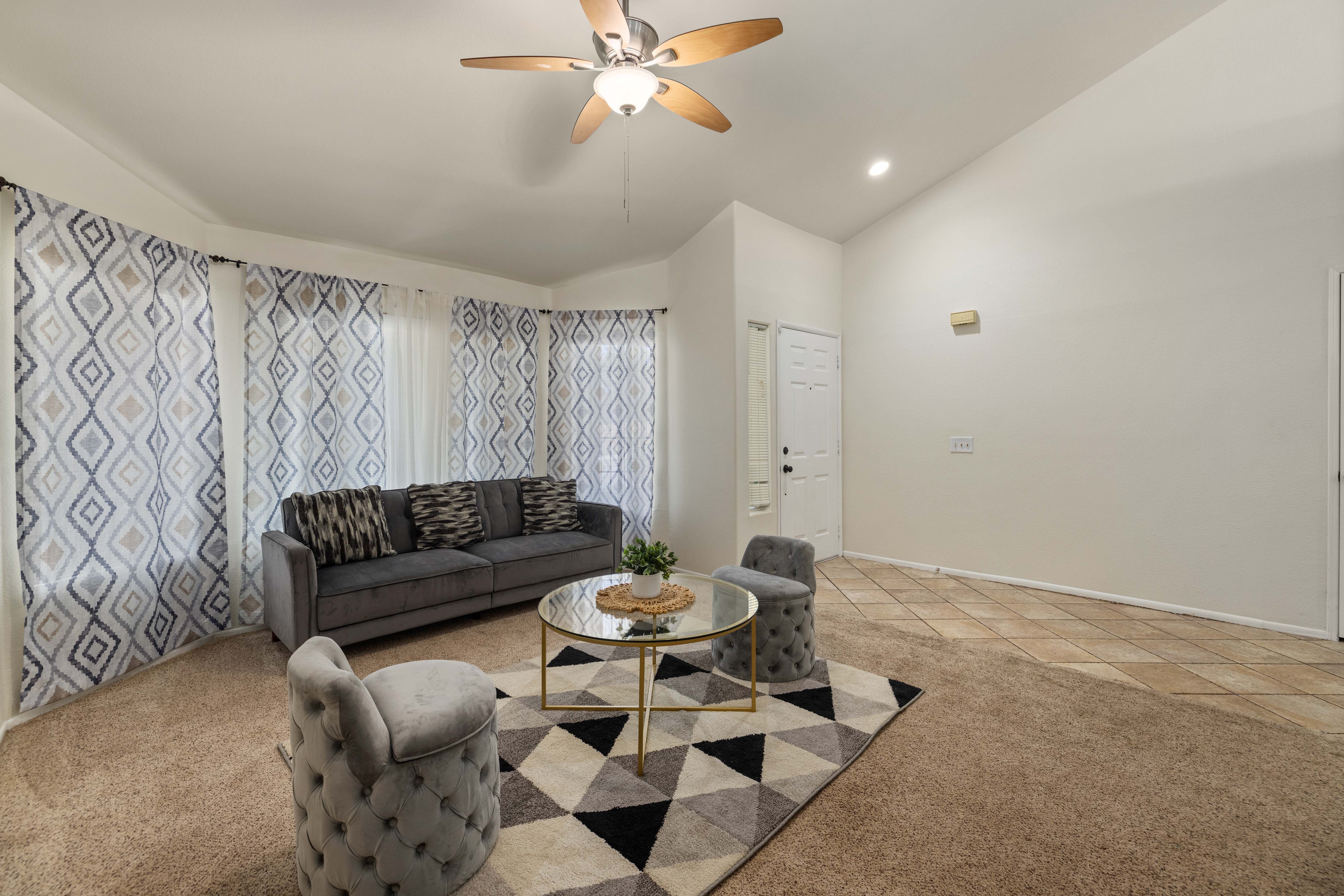 Spacious Retreat on Chalfont Ln, Palmdale, CA photo 4