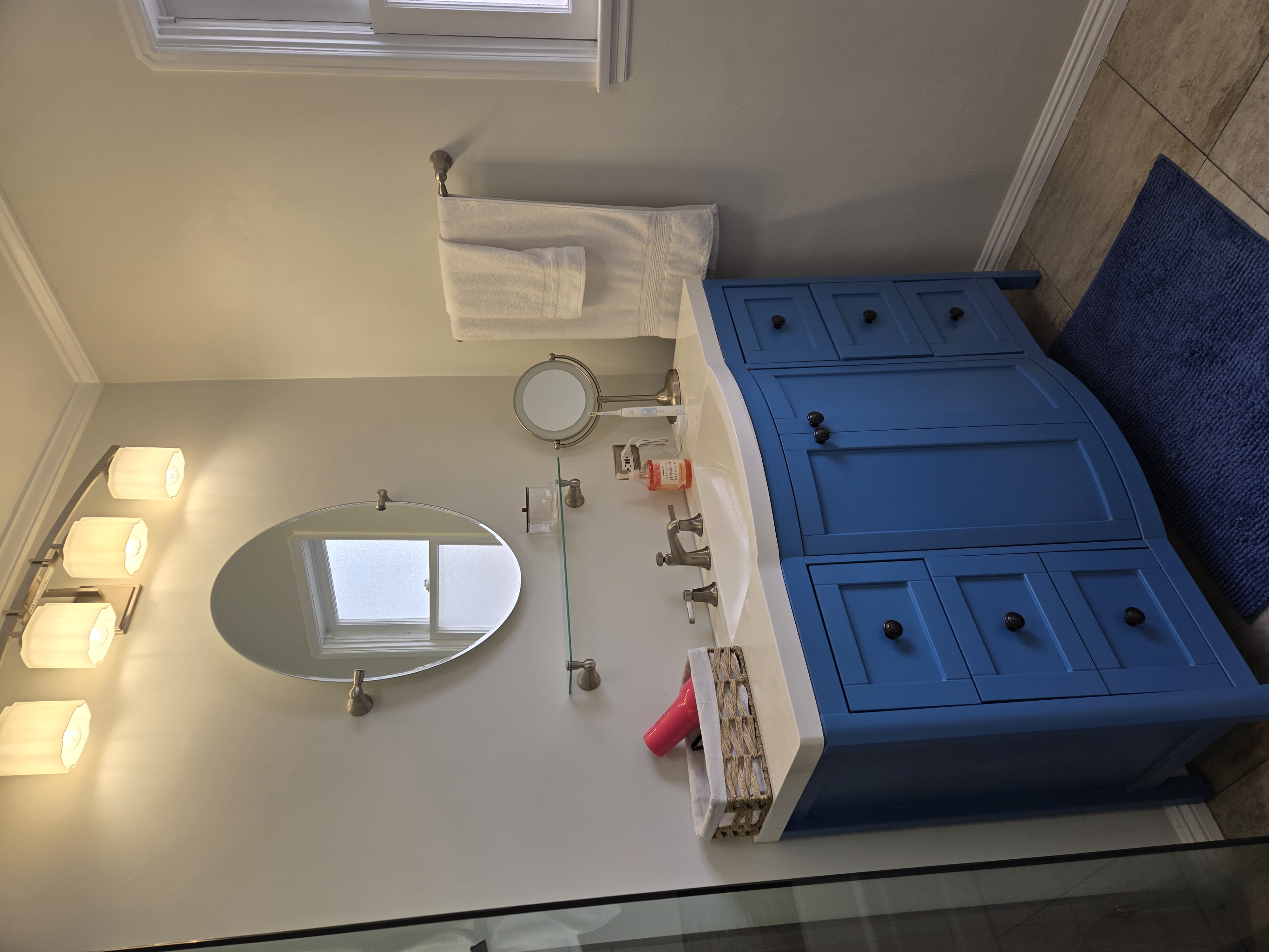 Private Bedroom / Shared Bath with One Female  photo 4