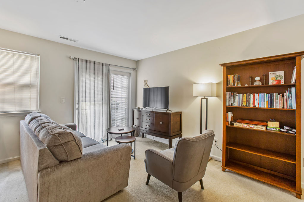 2 Bedroom Townhouse in North Raleigh/Pool/Greenway photo 4