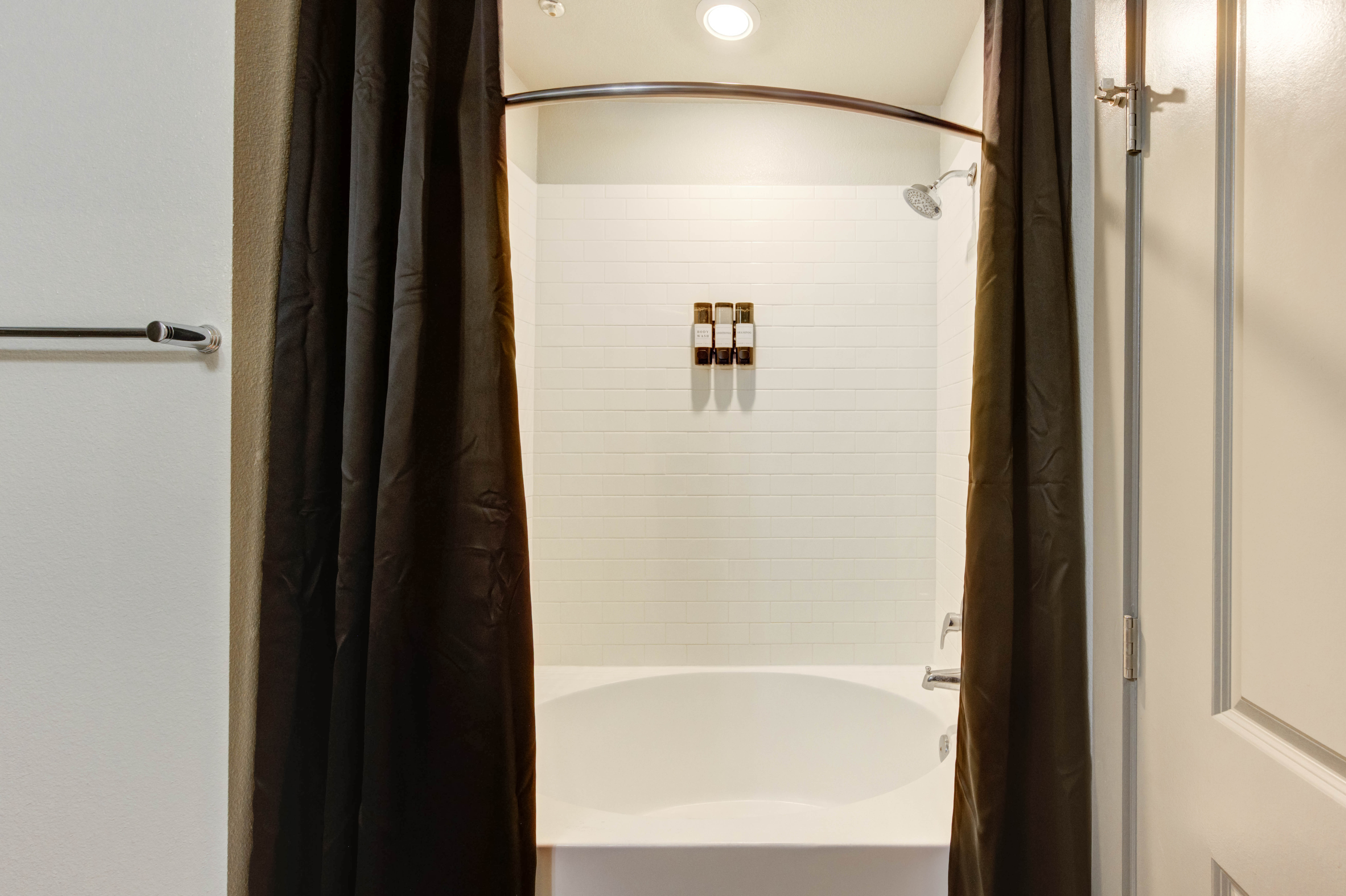 Executive Suite XL w/ King Bed photo 5