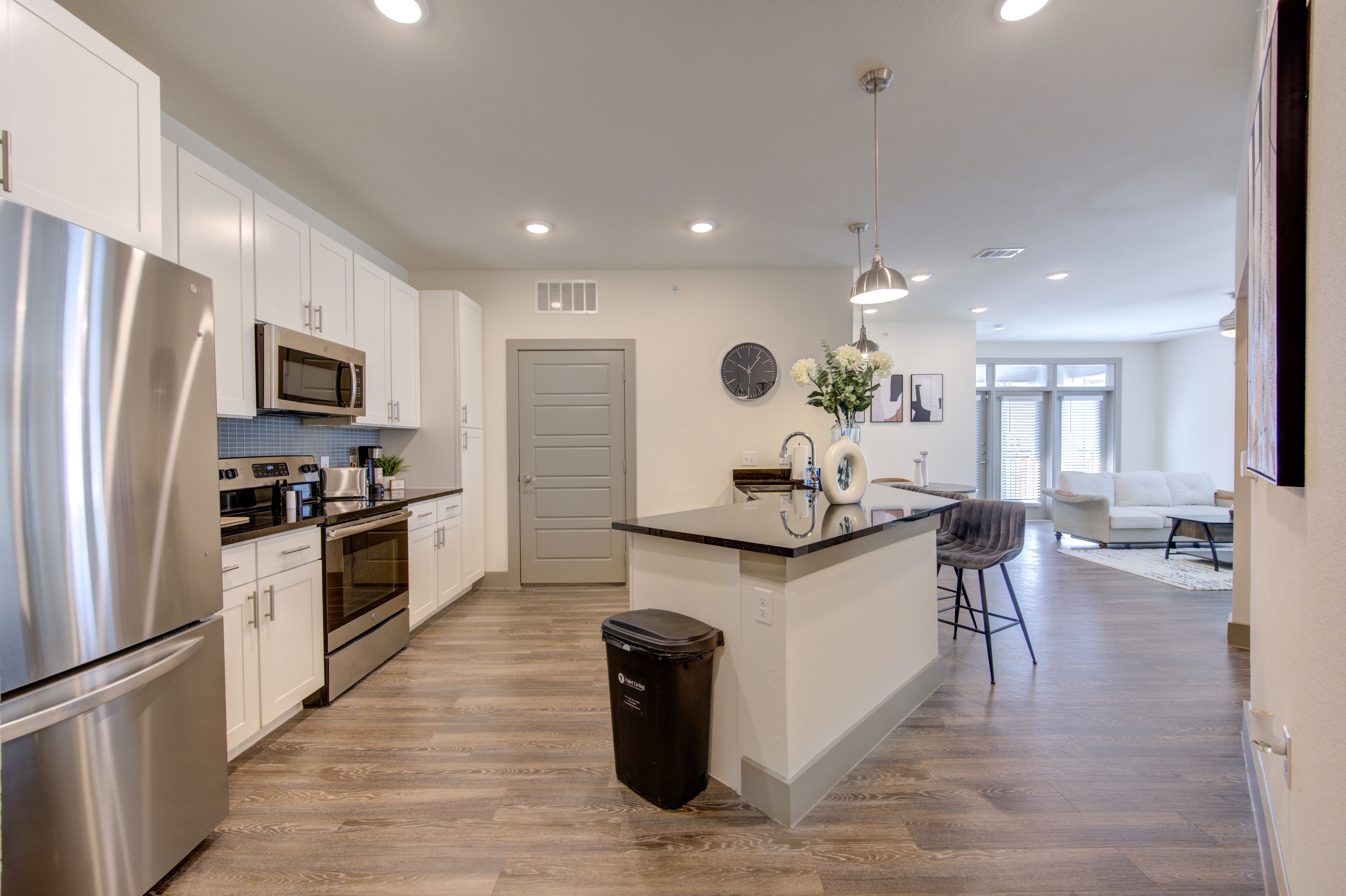 Modern Corporate Haven photo 2