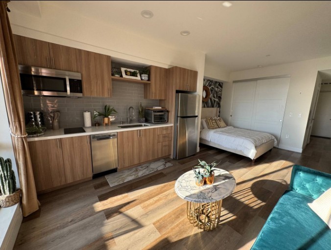 Studio Apt | Balcony, Free Parking, Fully Equipped photo 3