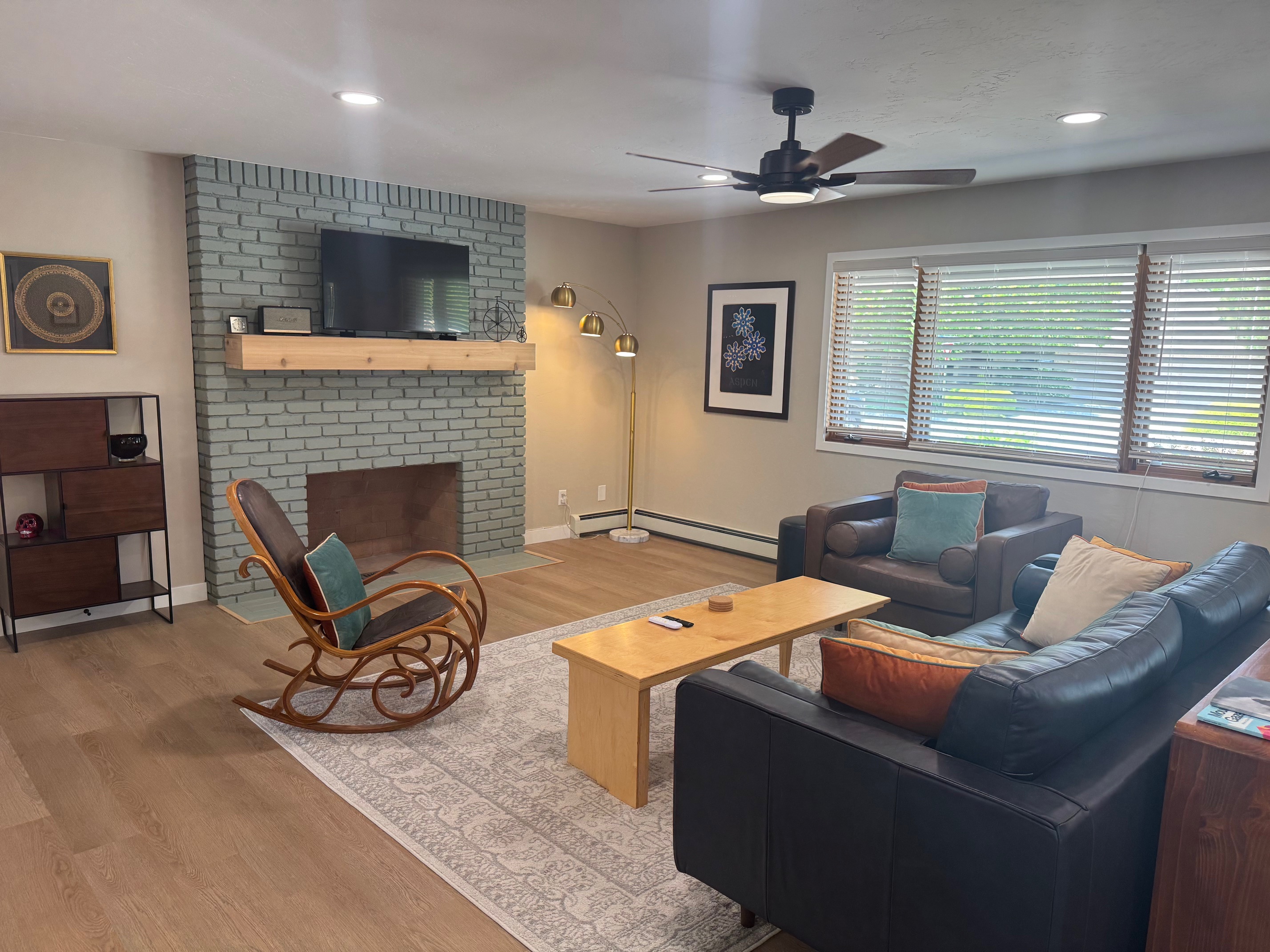 Luxury home close to everything with a/c and more! photo 2