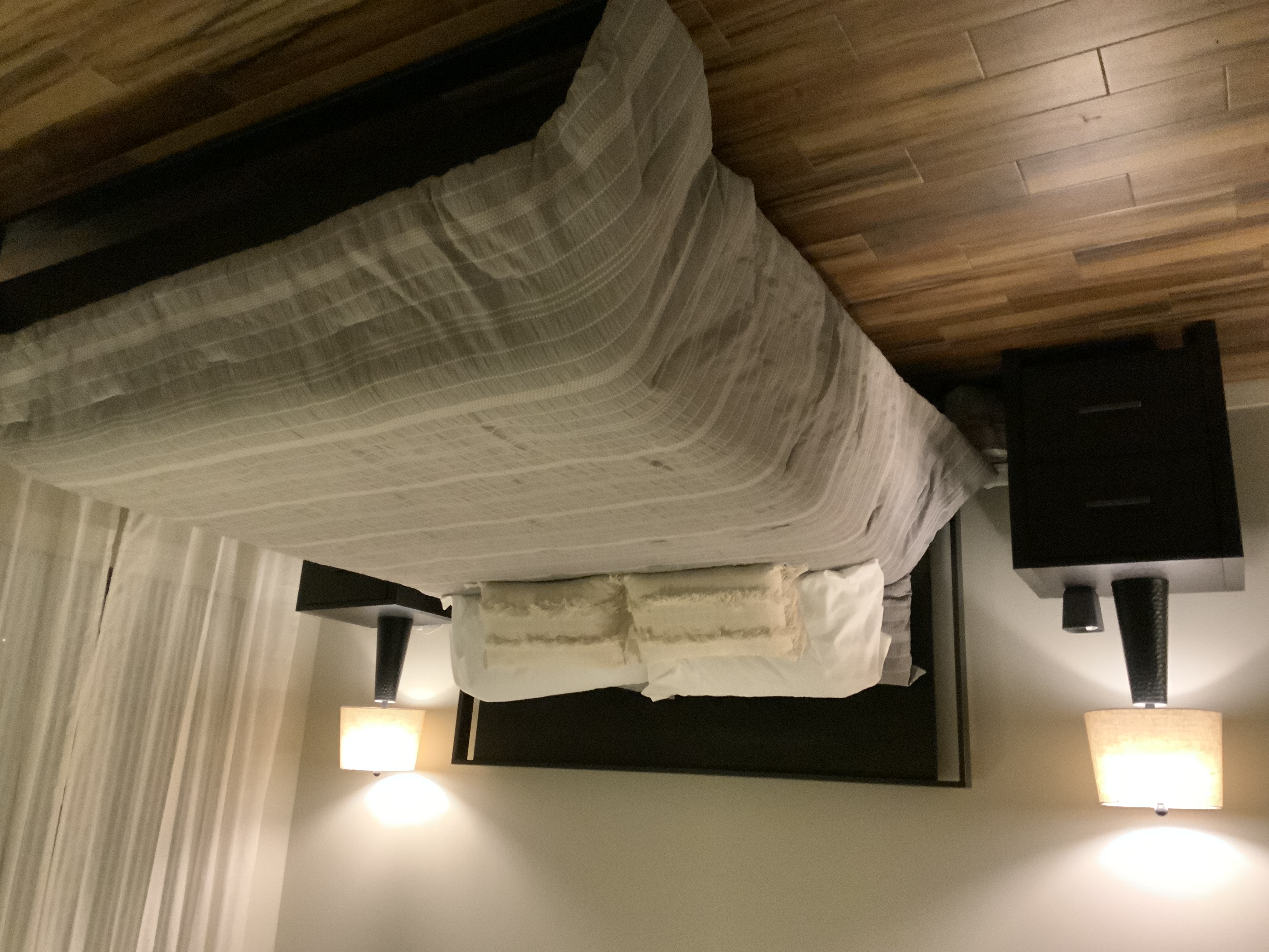 Modern condo  photo 4