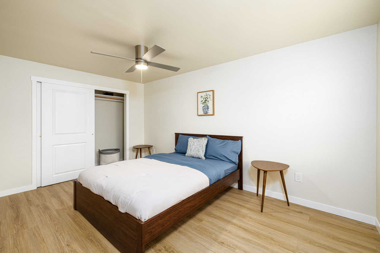 Private 2BD w/ In Unit W/D, Full Kitchen & Yard photo 4