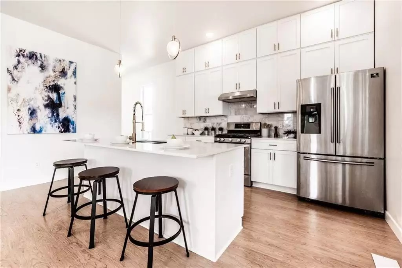 3 Bed/2.5 Bath Furnished Home in Fountain Square photo 2