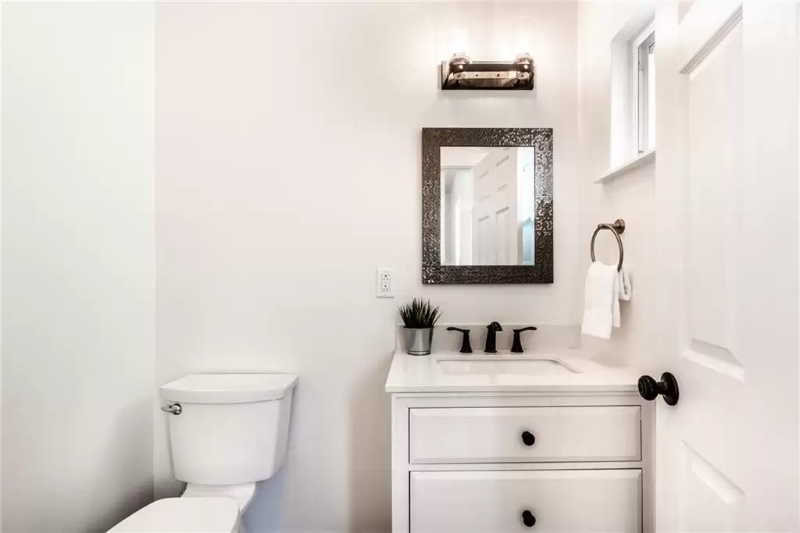 3 Bed/2.5 Bath Furnished Home in Fountain Square photo 5