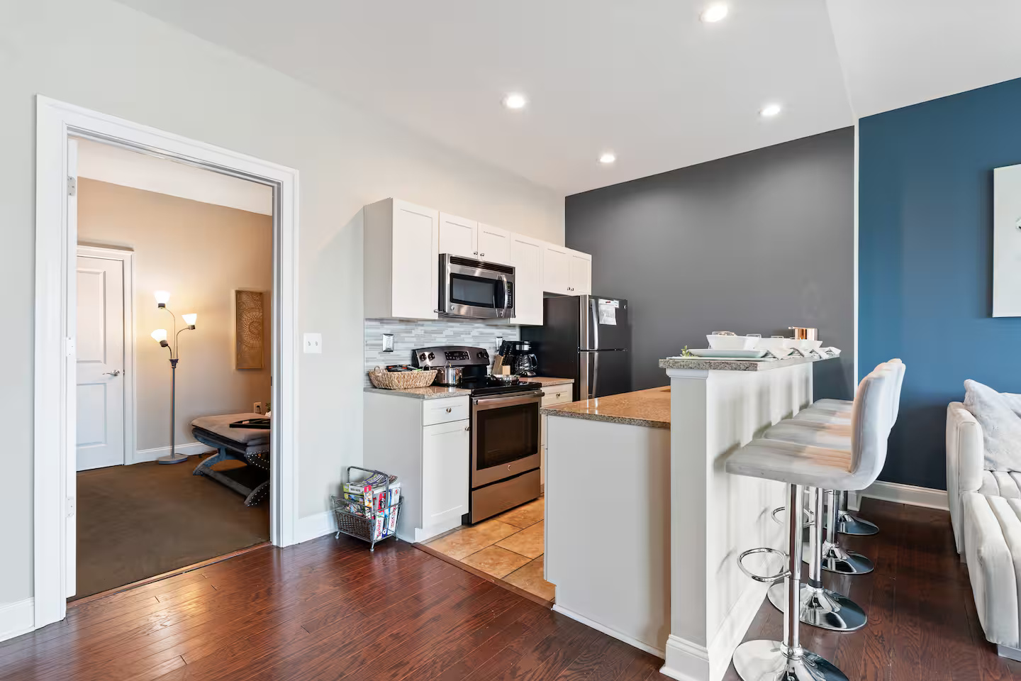 Luxury Skyline Retreat 3BR/3BA - Pittsburgh photo 4
