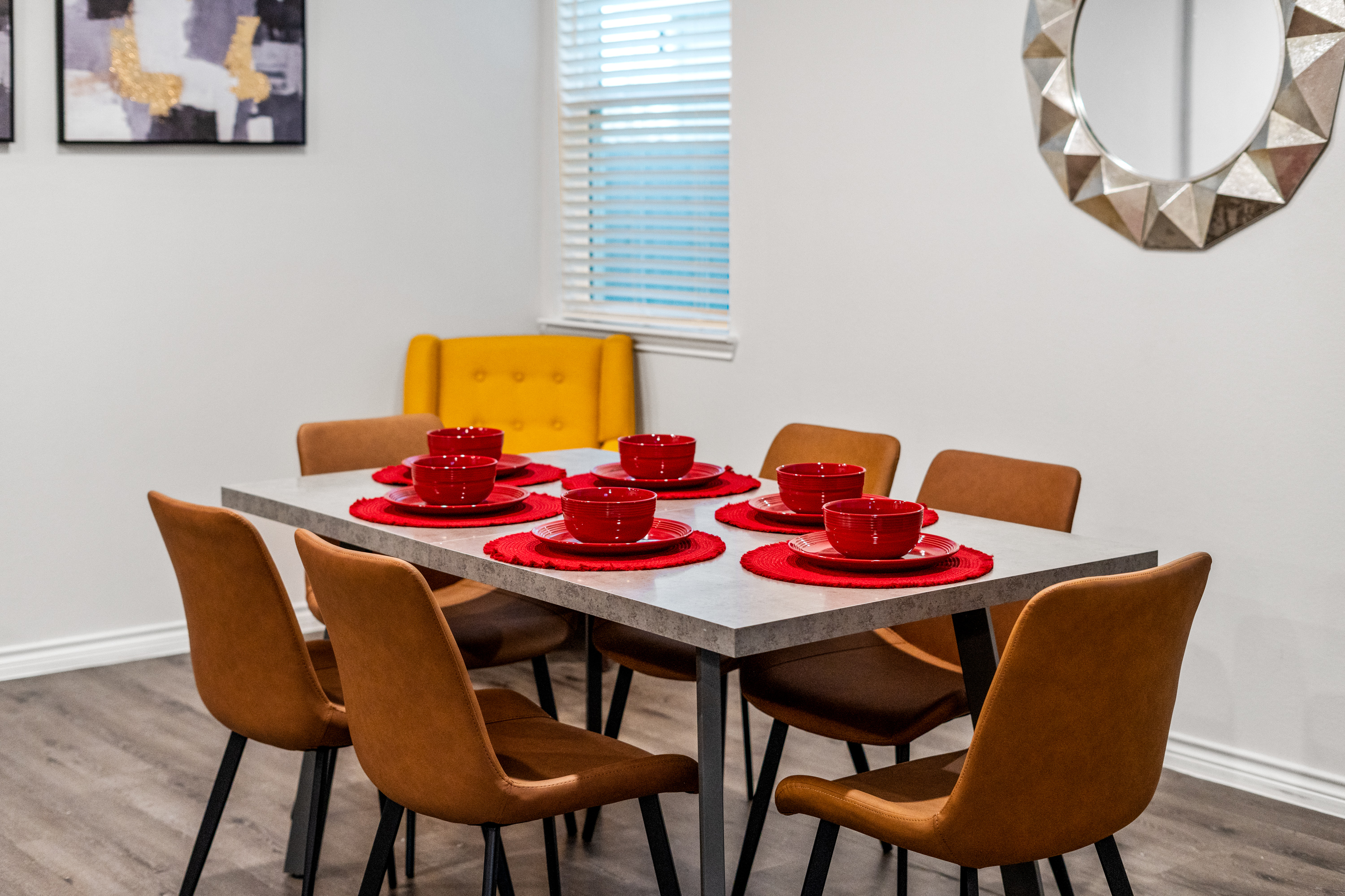Fort worth// entire home//  photo 3