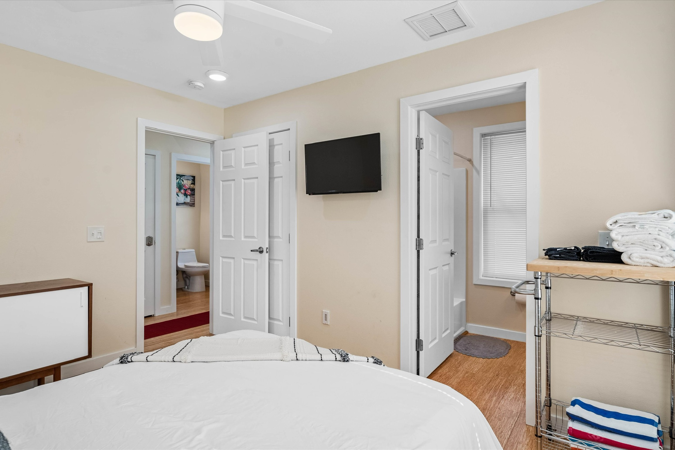 Fully furnished Bungalow by St. Anthony's Hospital photo 4