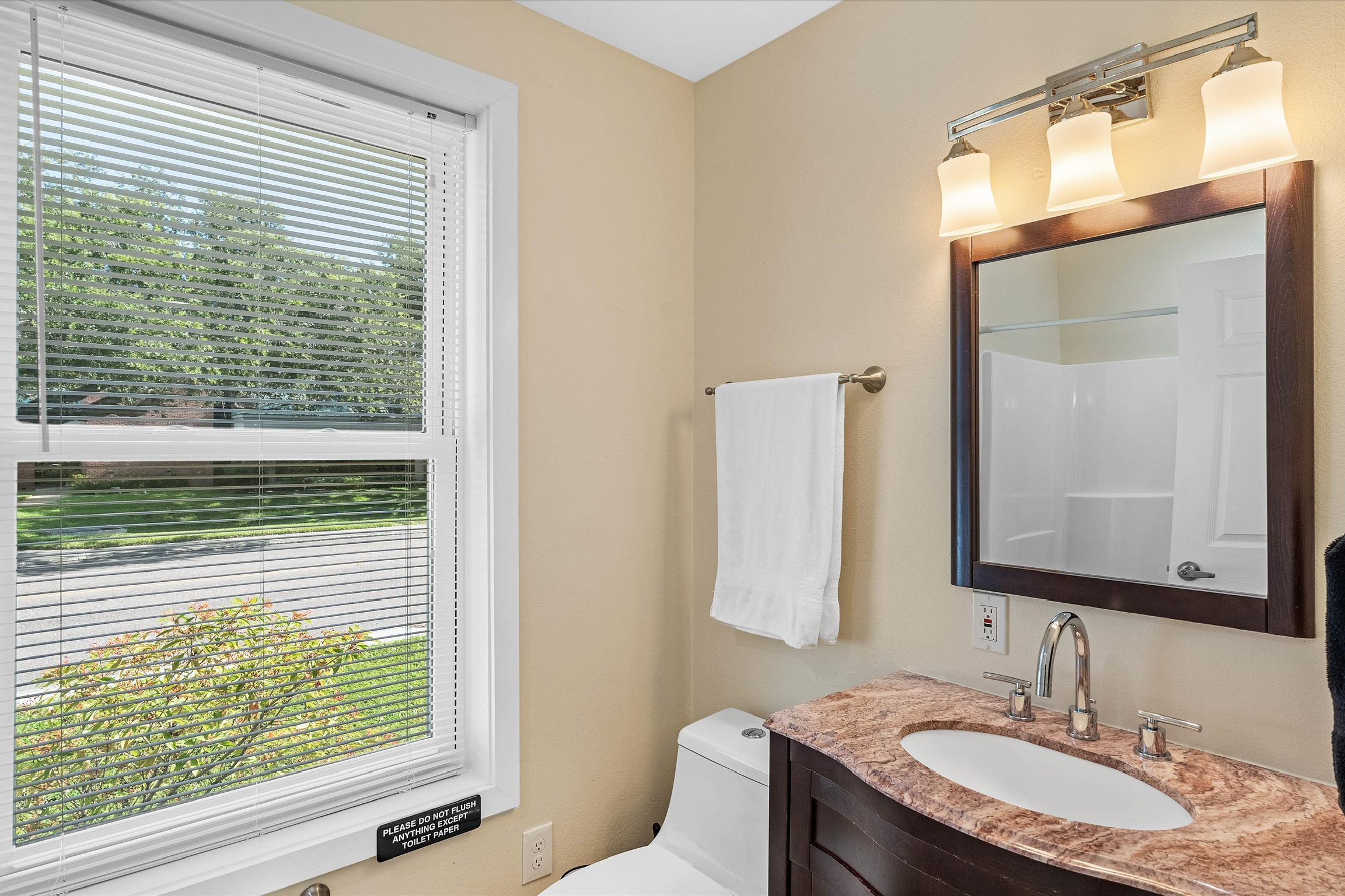 Fully furnished Bungalow by St. Anthony's Hospital photo 5