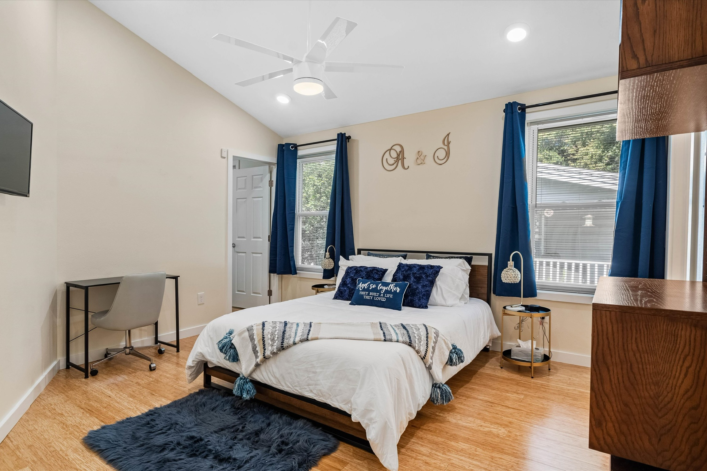 Fully furnished Bungalow by St. Anthony's Hospital photo 2