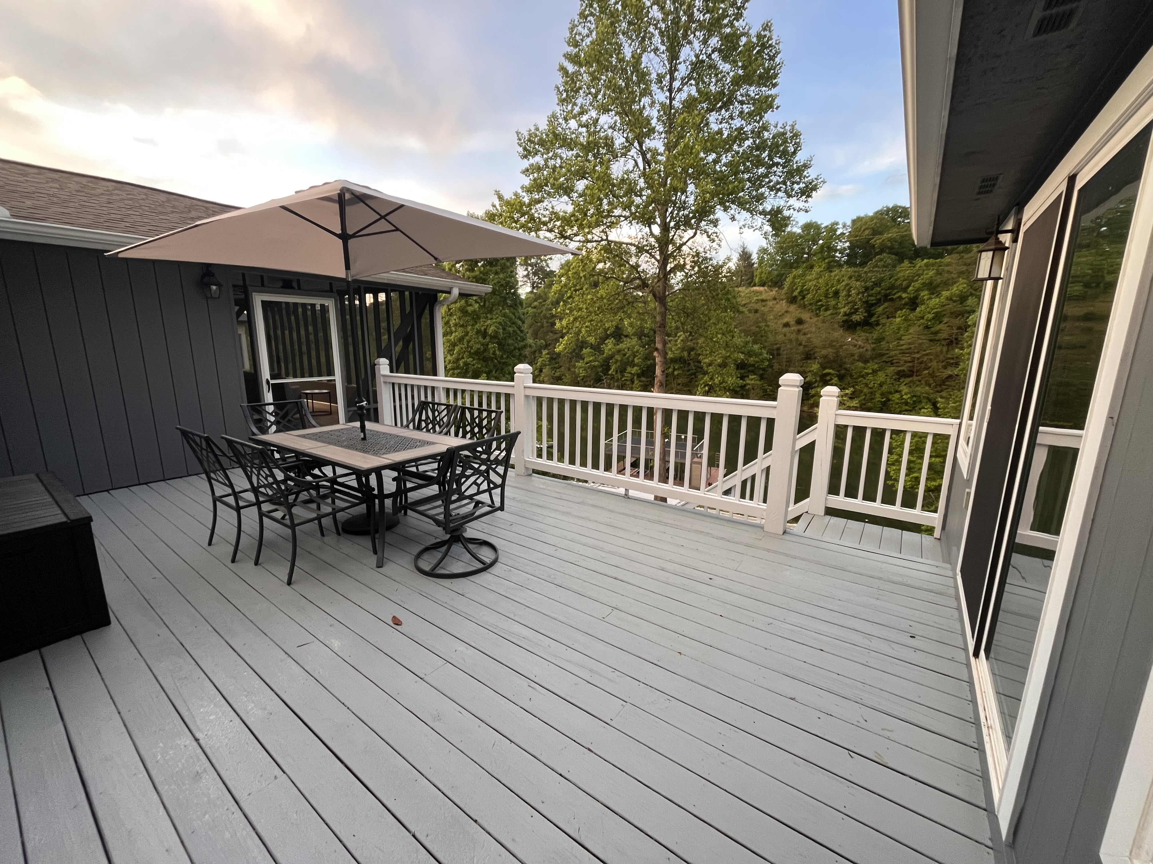 Lake Access and Private Dock- Fully Furnished photo 3