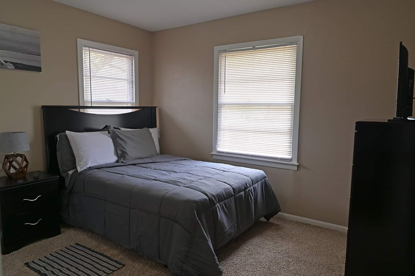 The Leonard House Perfect for extended stays | 3/2 photo 2