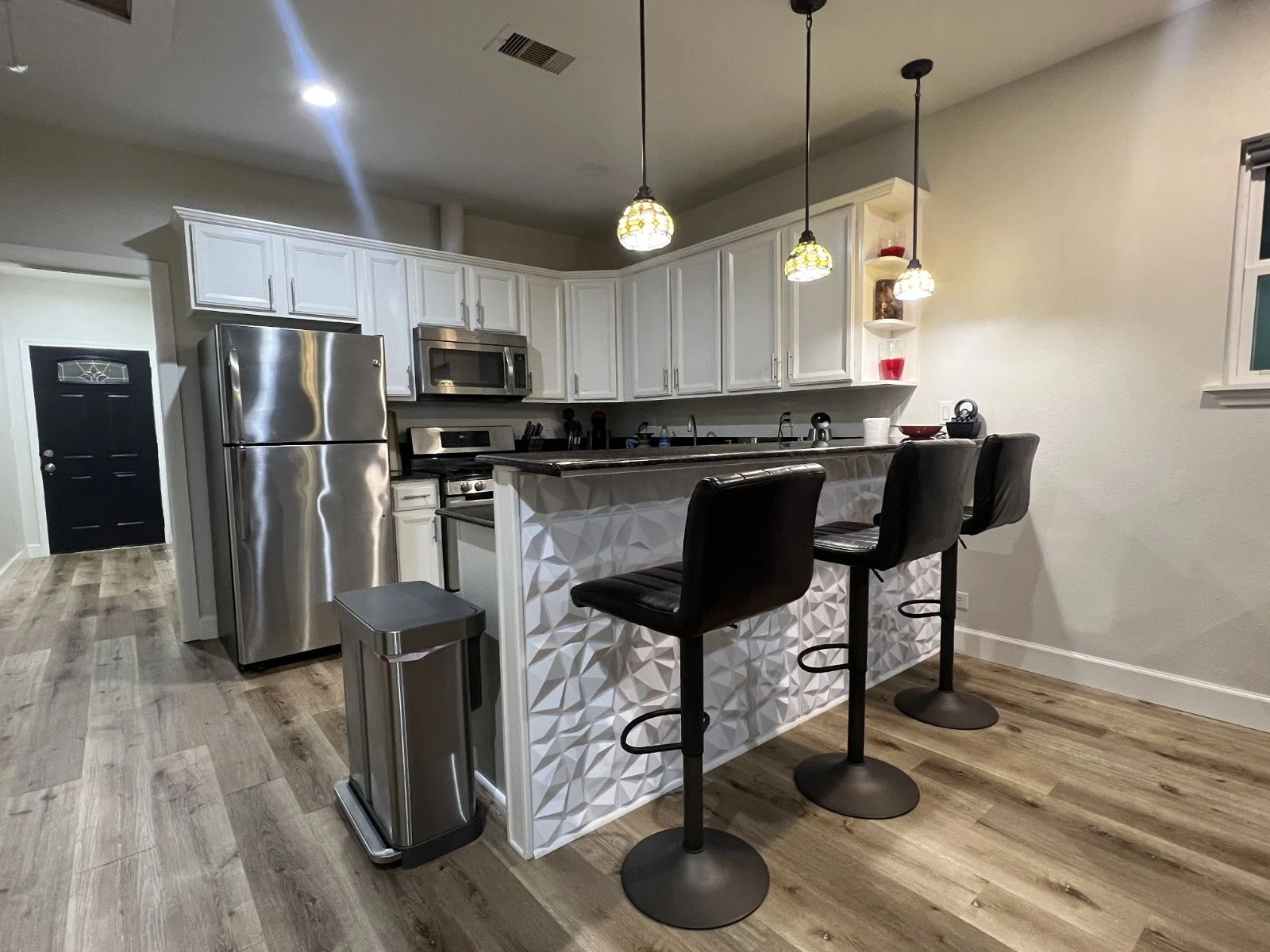 Spacious 4BR/2BA Near Med Center, Museum & Zoo photo 4