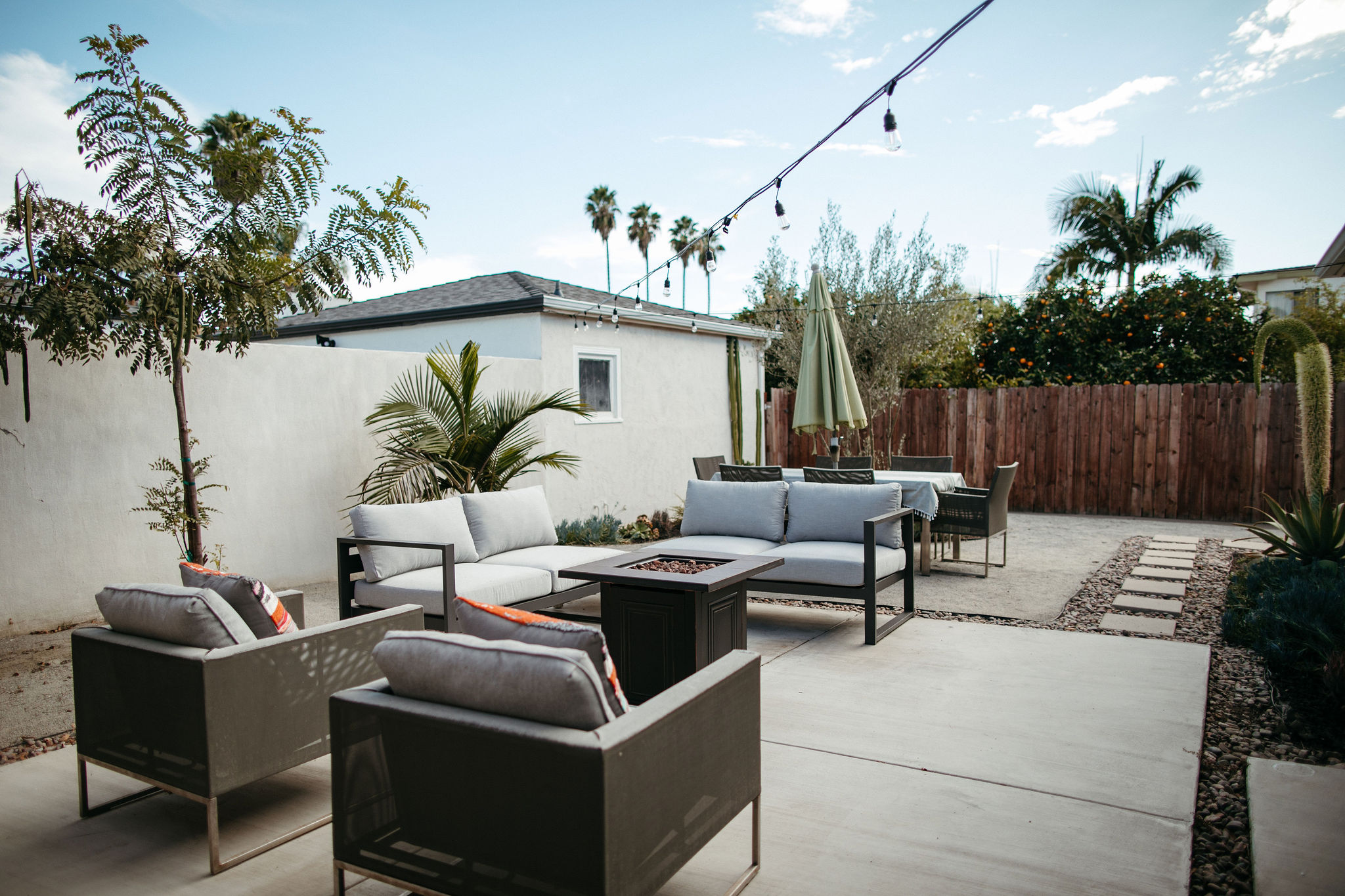 Cozy Casa | Modern Oasis with gorgeous Yard photo 3