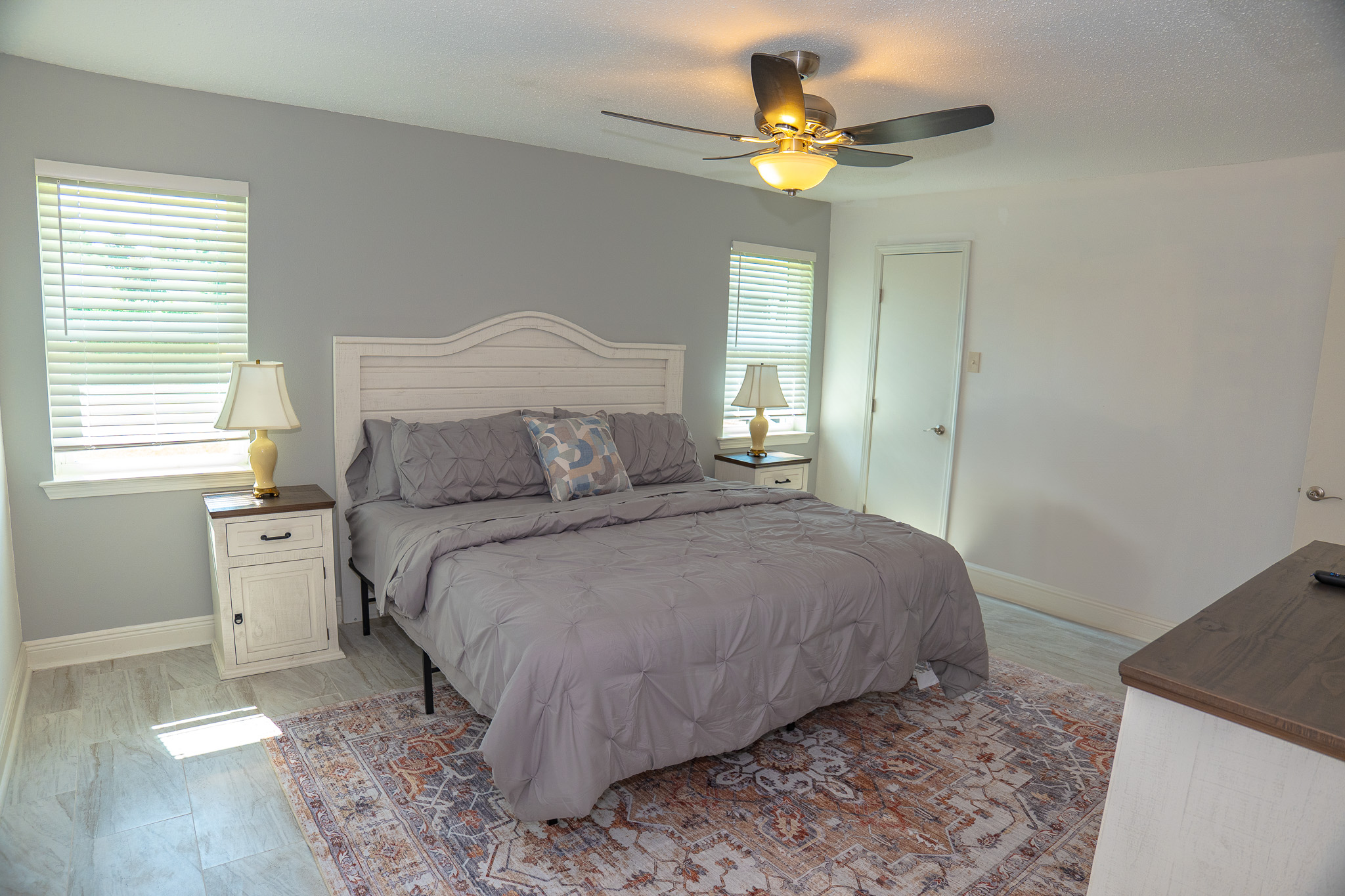 4 Bed, 2 Bath Remodeled Home photo 4