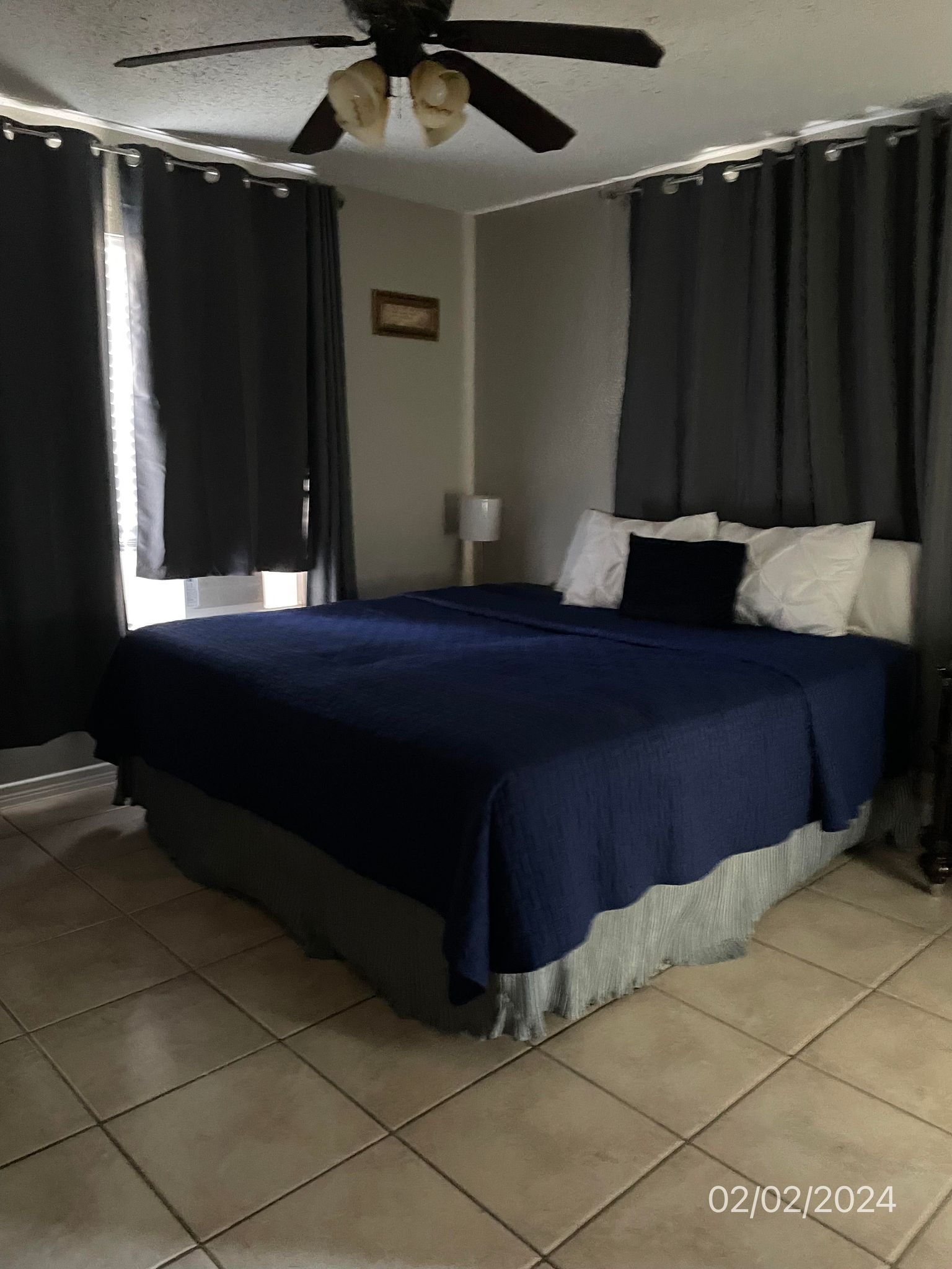 Spacious 6BR Rental Near IAH with Private Backyard photo 5