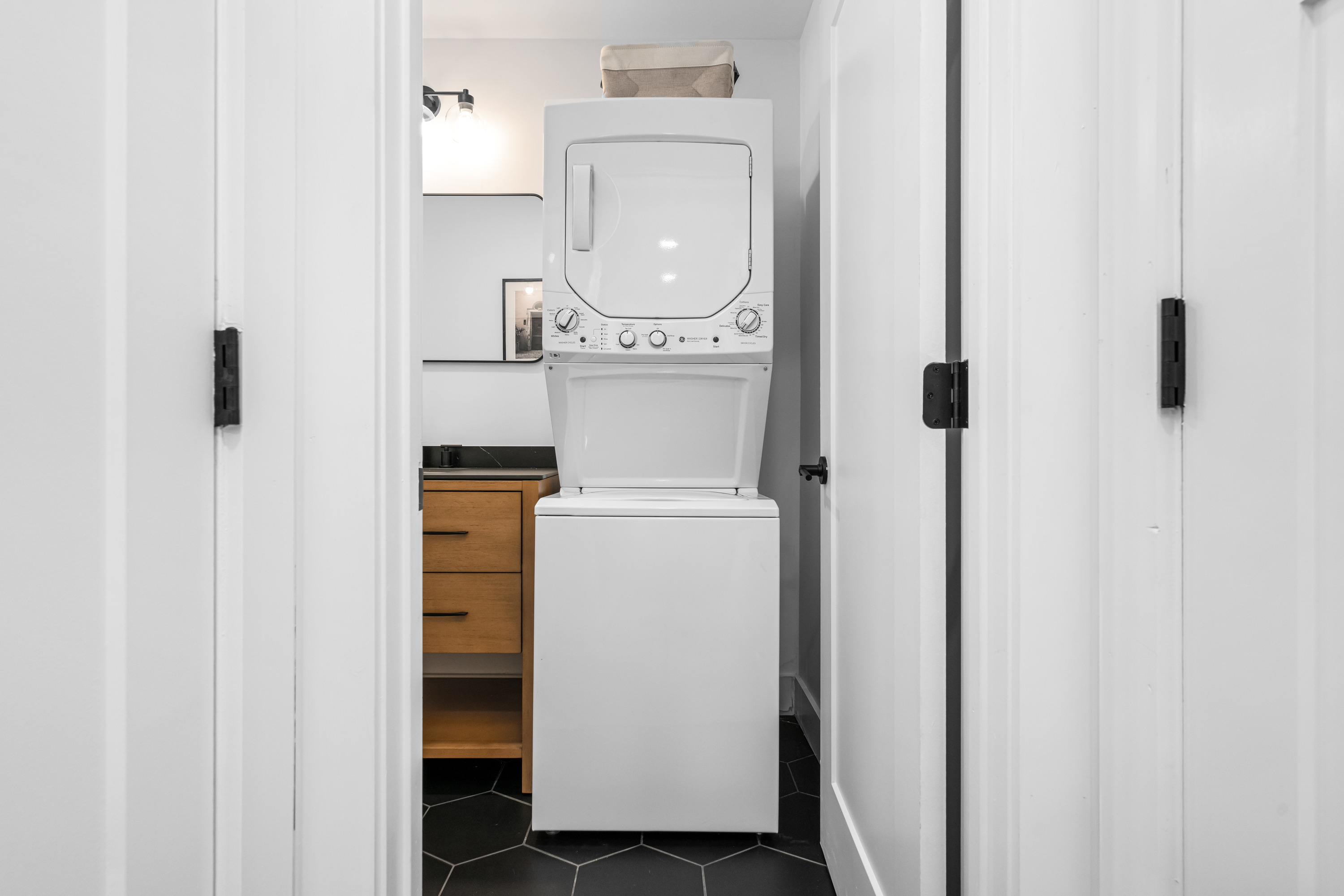 1 BDR in the HEART of Reynoldstown - 1 block from  photo 4