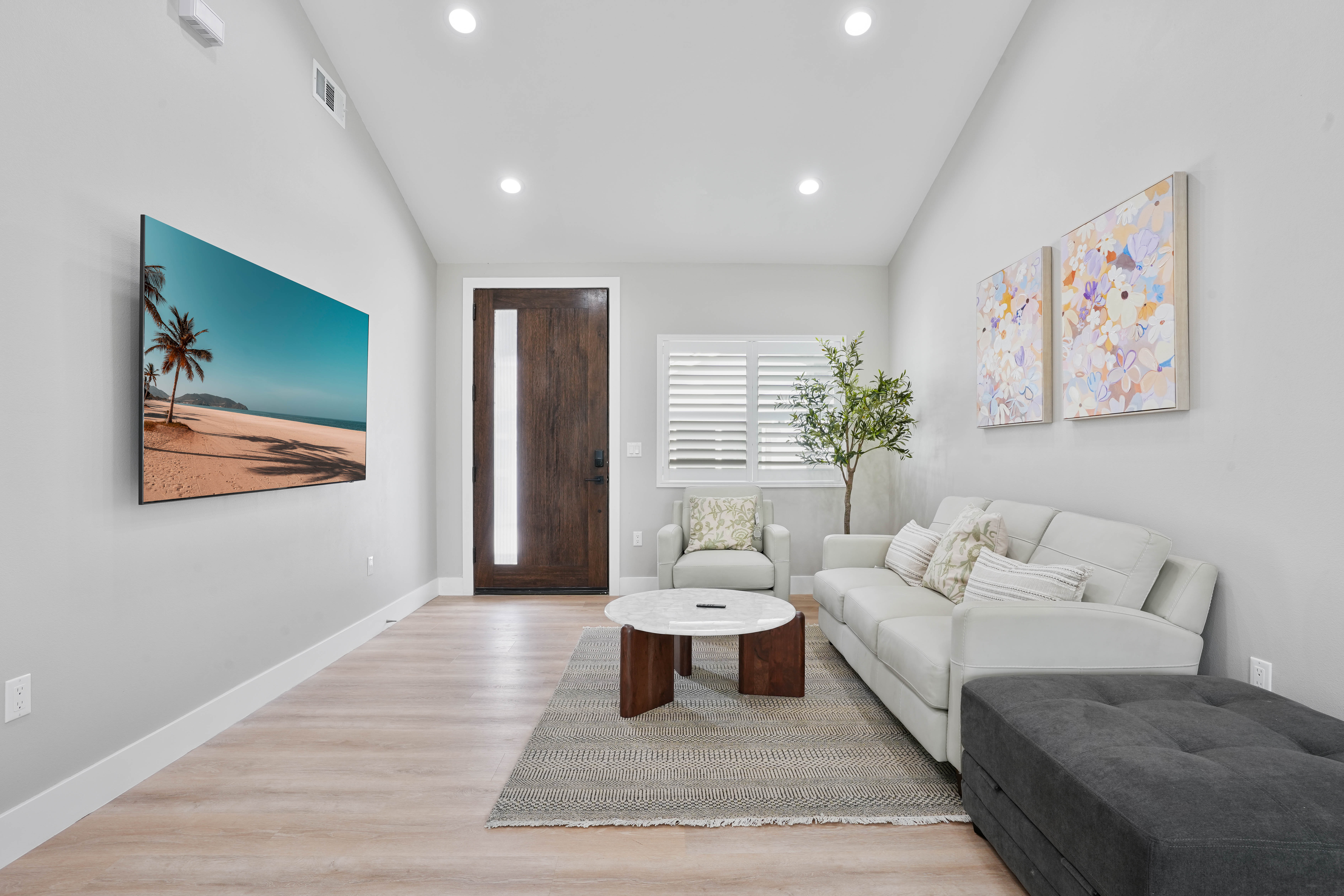 Modern, Cozy Home by Disney photo 2