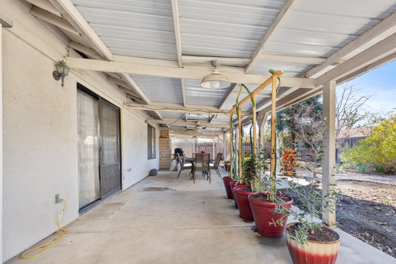 Modern 3BR/2.5BA Stockton Retreat photo 2