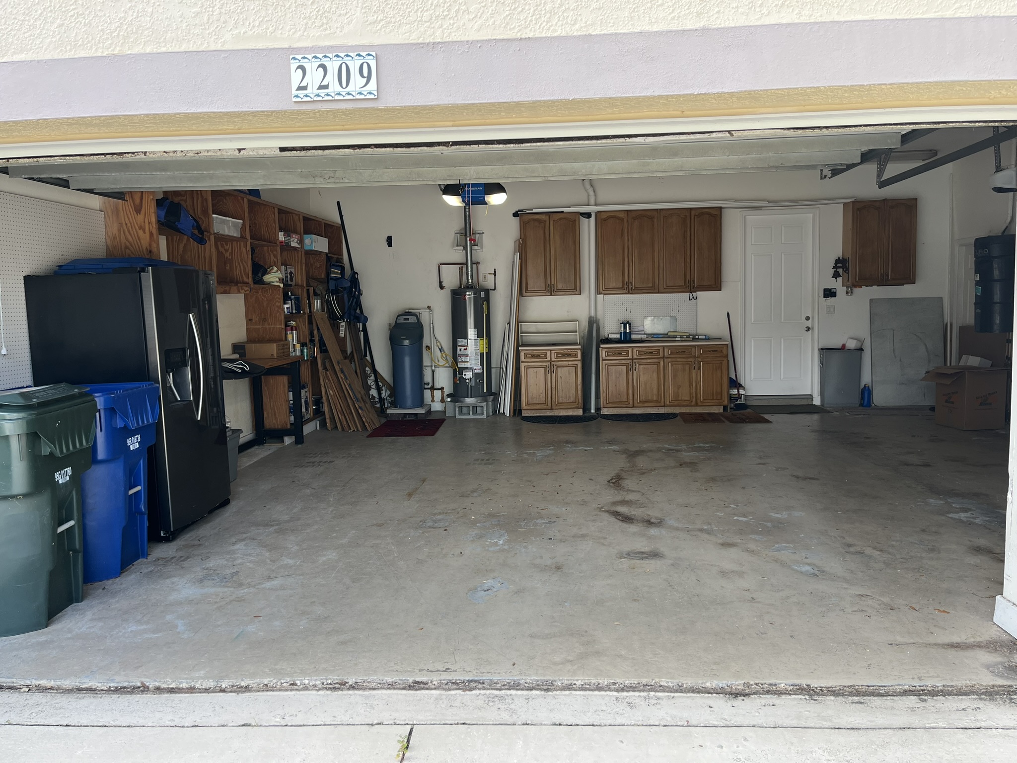 Huge 5 bed, 4 bath pool home photo 4