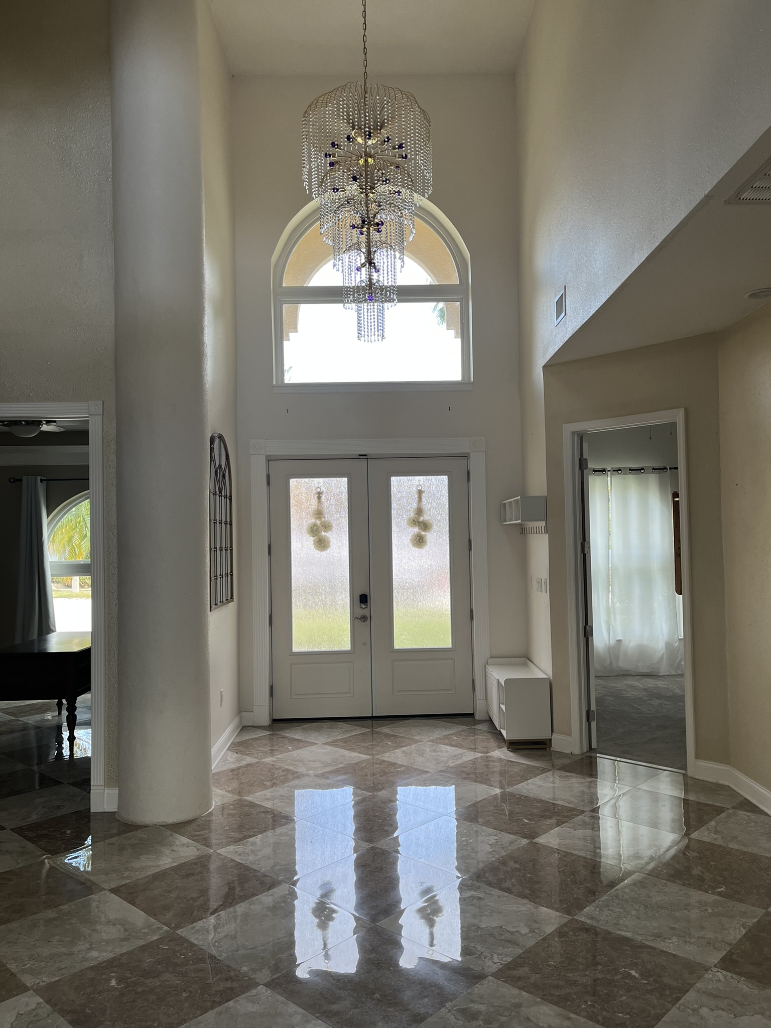 Huge 5 bed, 4 bath pool home photo 5