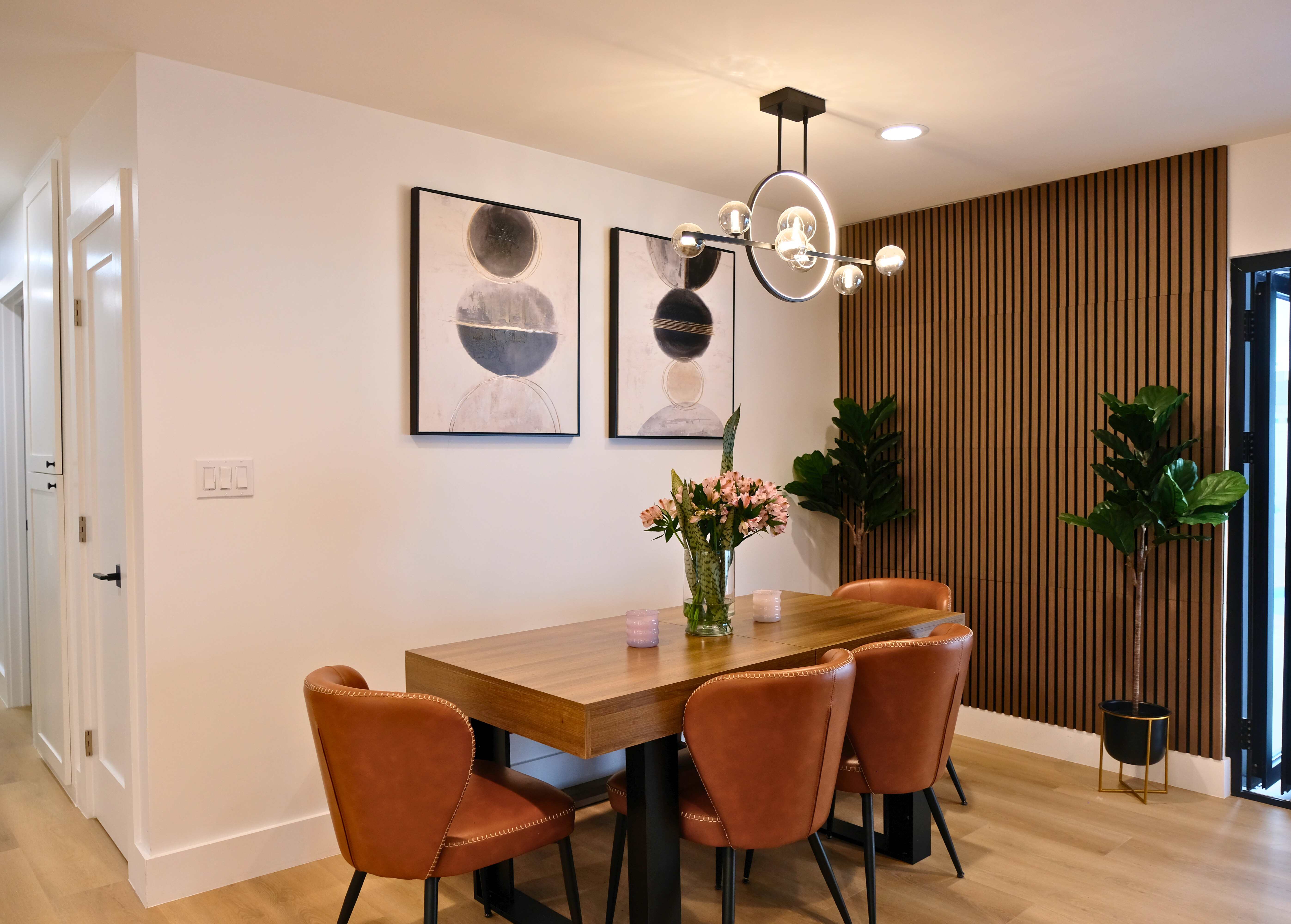 Modern Luxury Huntington Beach Retreat photo 4