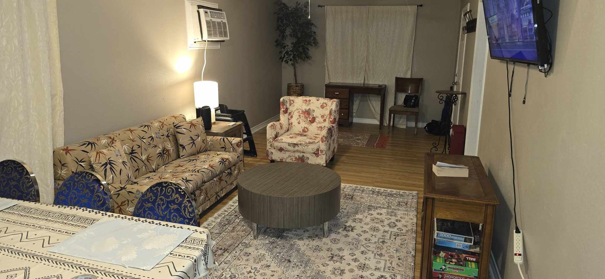 4-Bedroom Retreat w/Modern Comforts & Local Charm photo 3