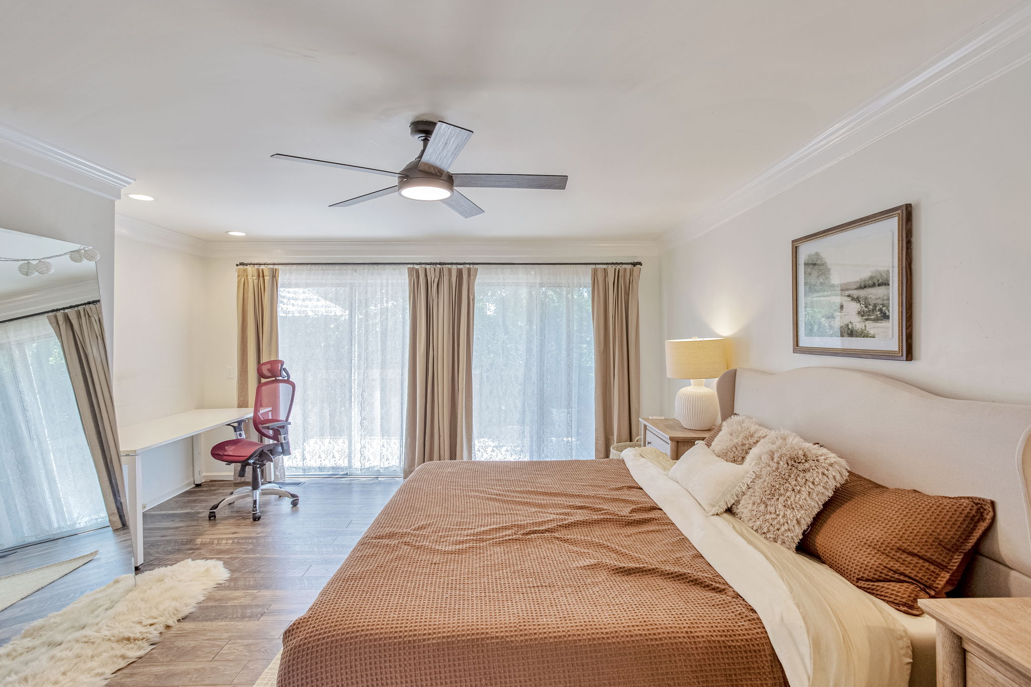 (Avail Now) Cozy 3BR/2.5BA- Utilities Included photo 5