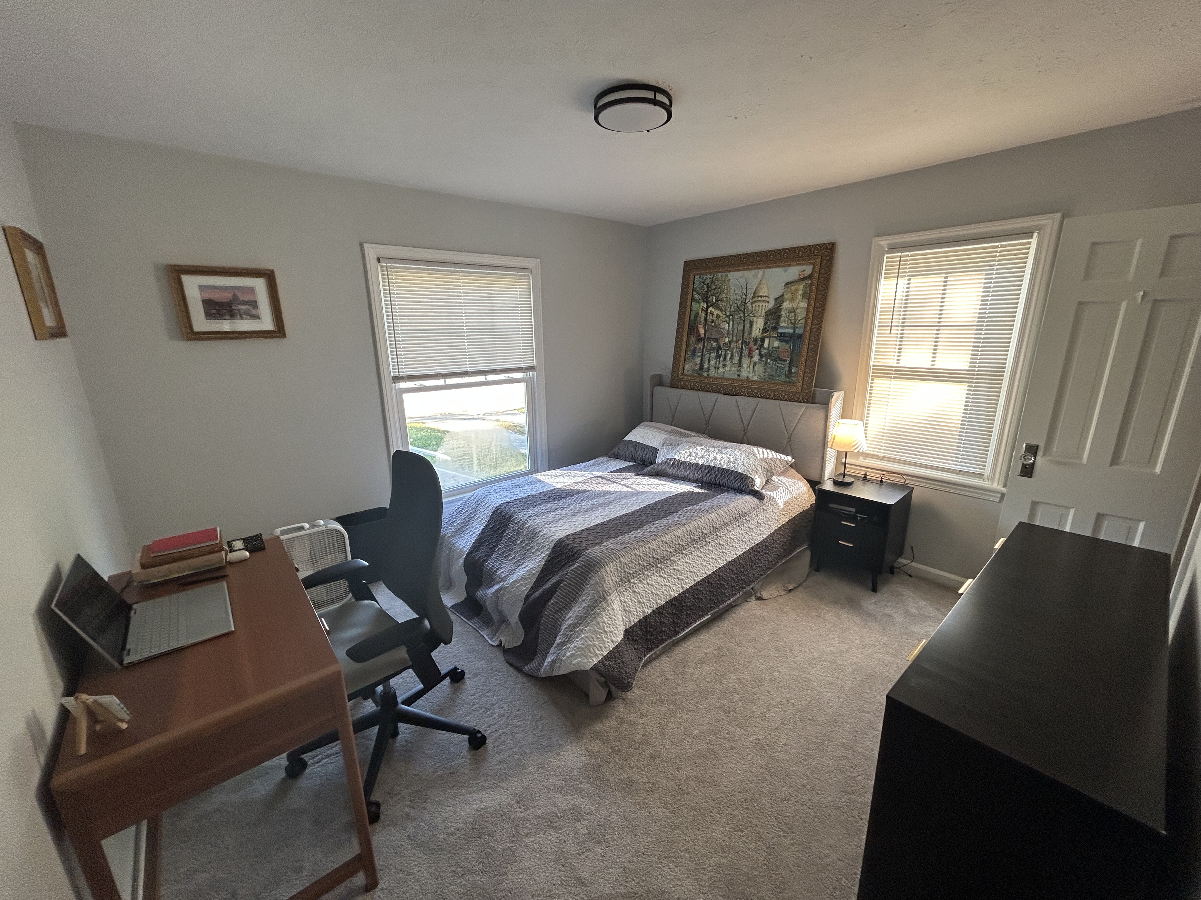 Private Room .5 Miles From Community East Hospital photo 2