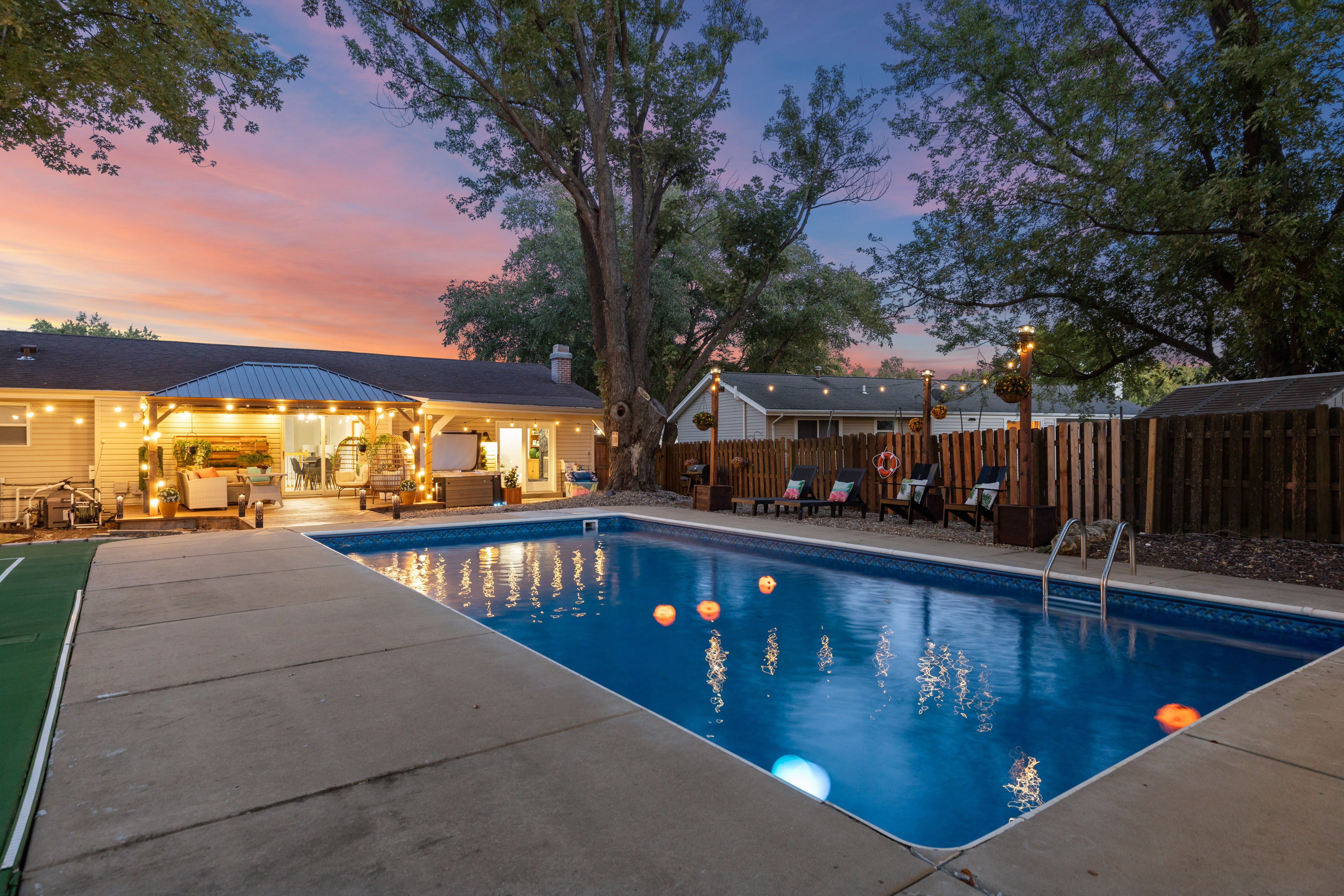 T Luxury Pool, Hot-tub, PickleBall, Arcade&Theater photo 5