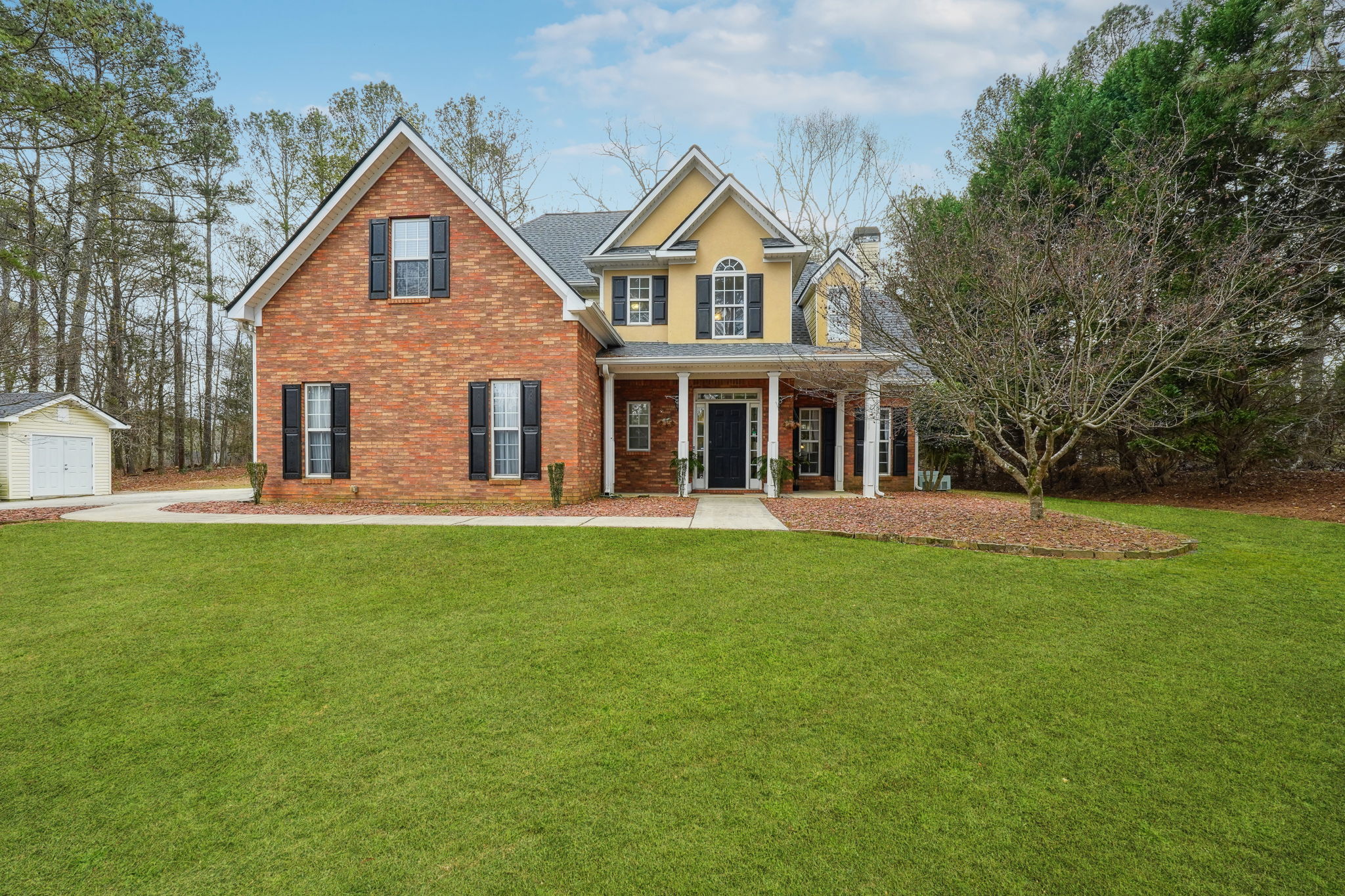 Fully Furnished 4BR Home Now Available photo 2