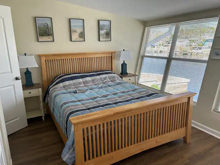 Waterfront Pet Friendly Home photo 3