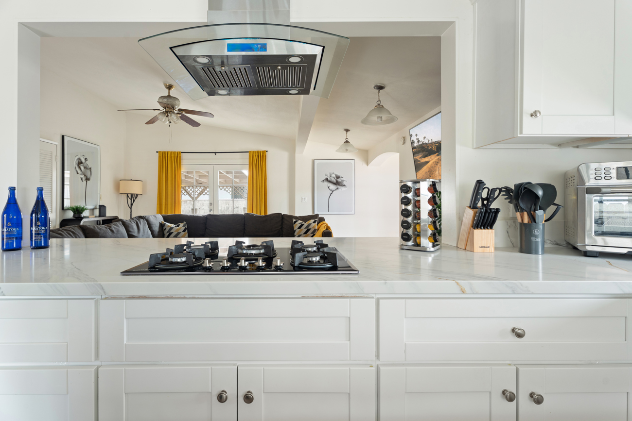 Modern Home Escondido - AC  - 21 mi to Beach photo 3