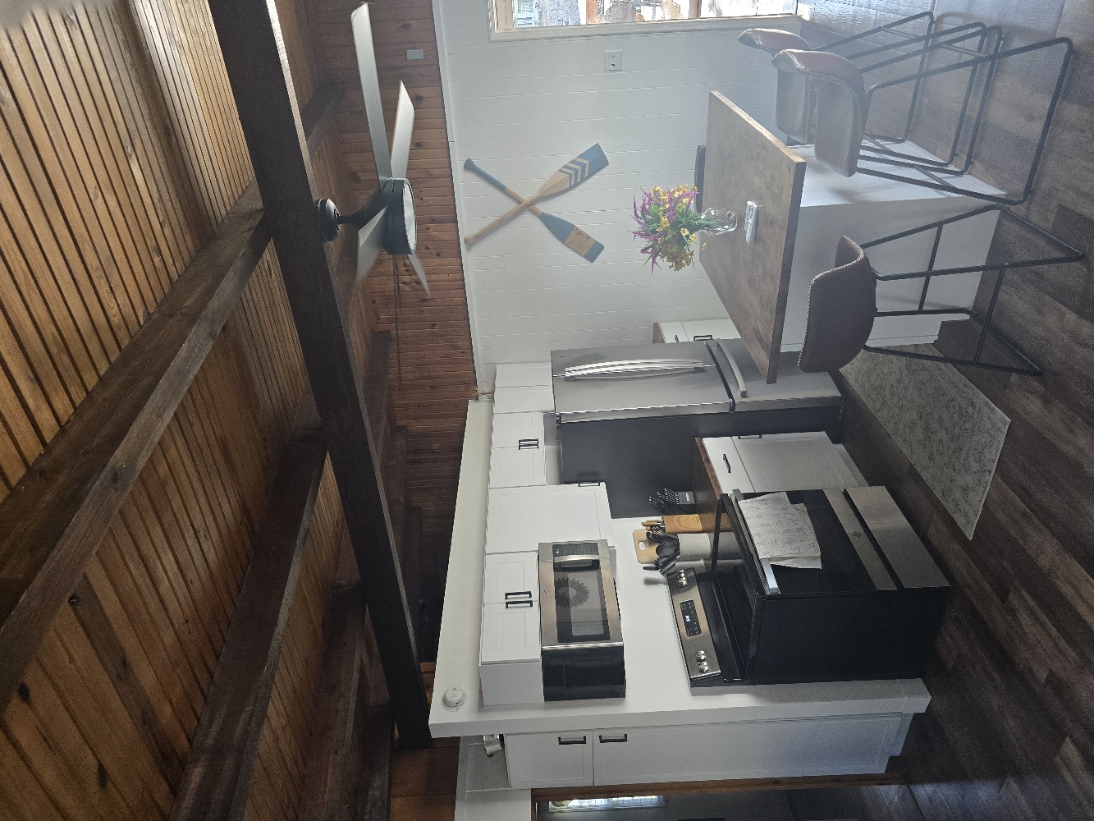 Granary House – Lakefront Bliss in Sunrise Beach photo 3