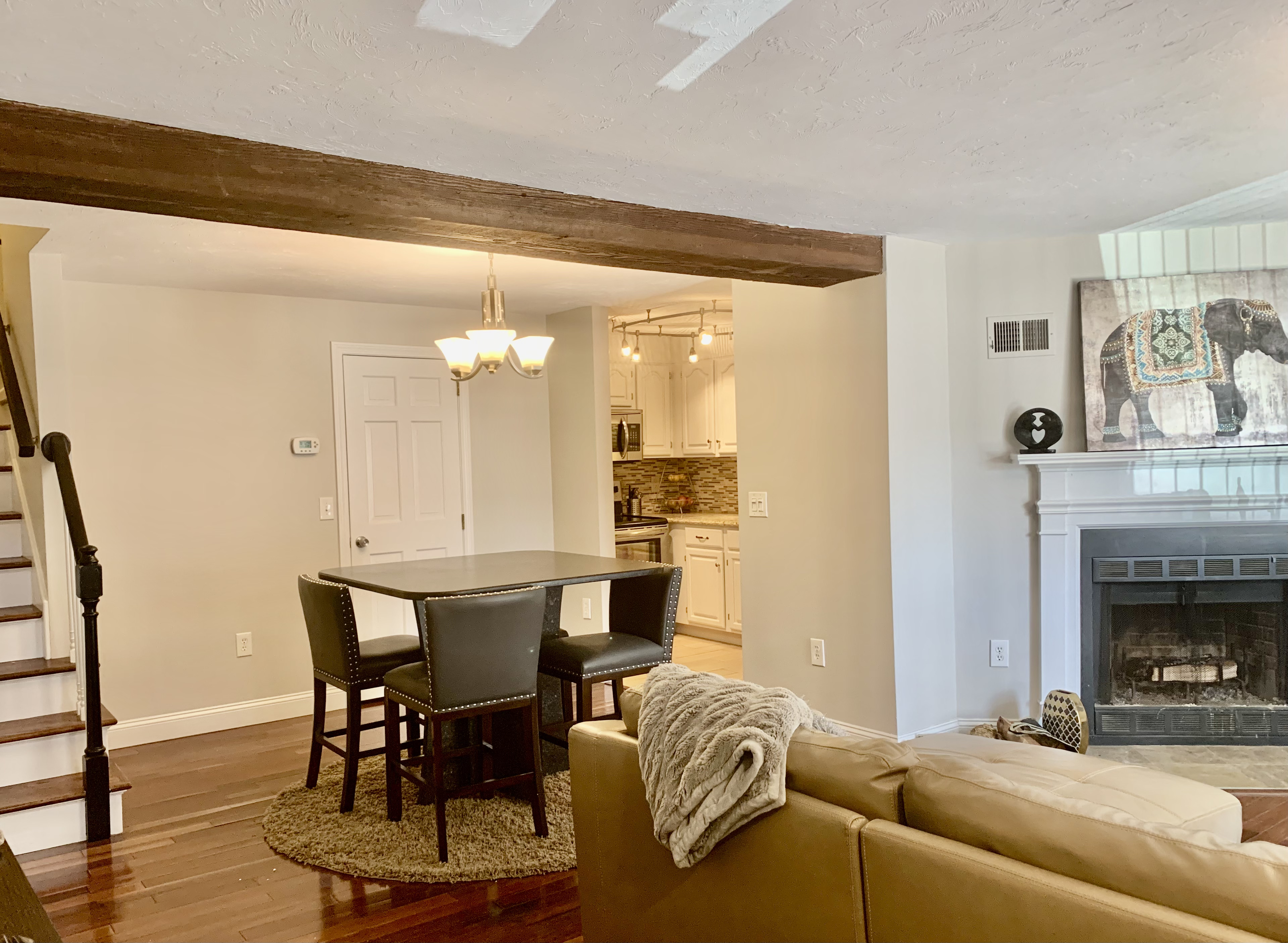 Fully Furnished 1BD-1.5BA Townhouse -6 Months photo 2