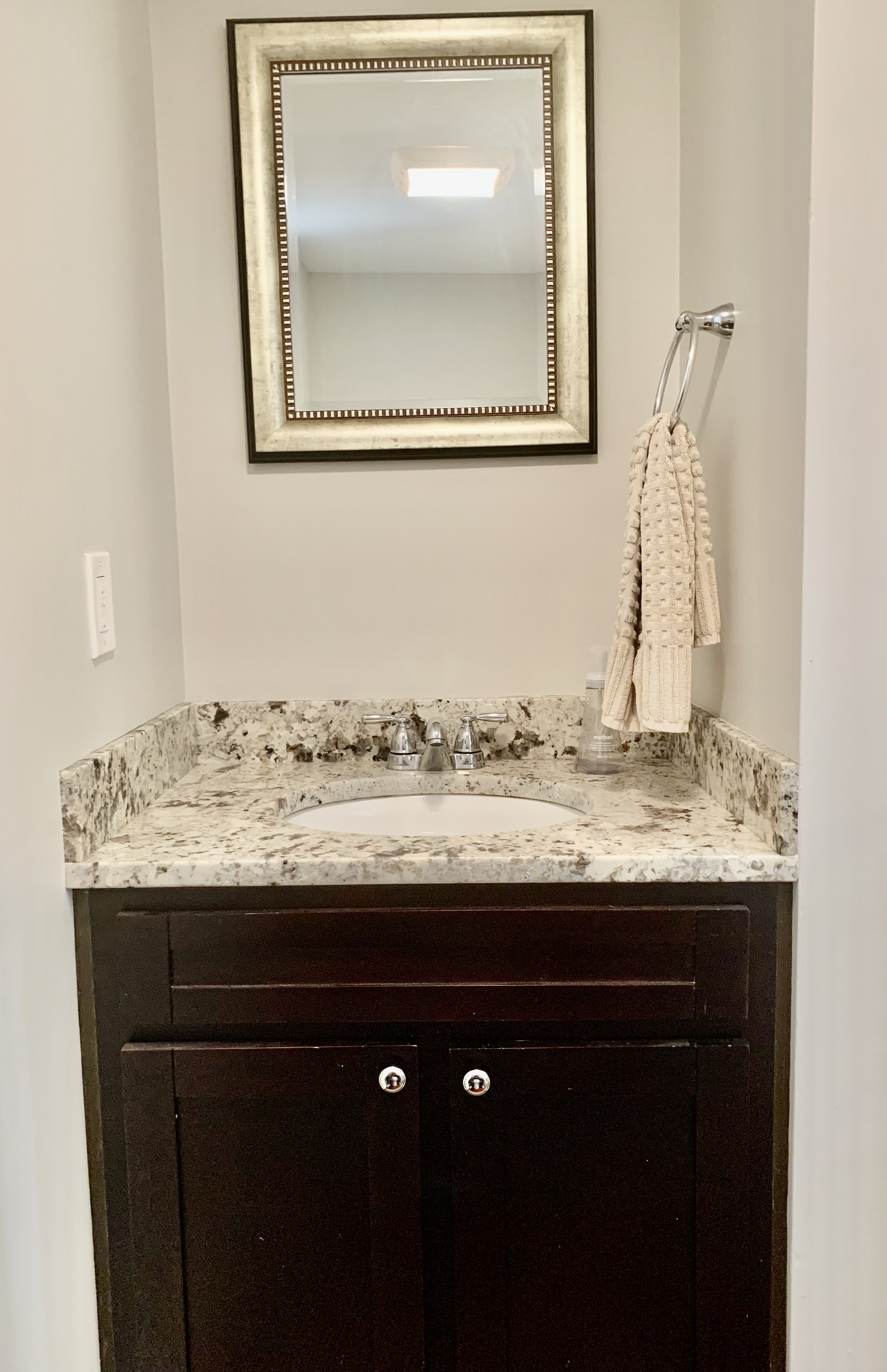 Fully Furnished 1BD-1.5BA Townhouse -6 Months photo 5